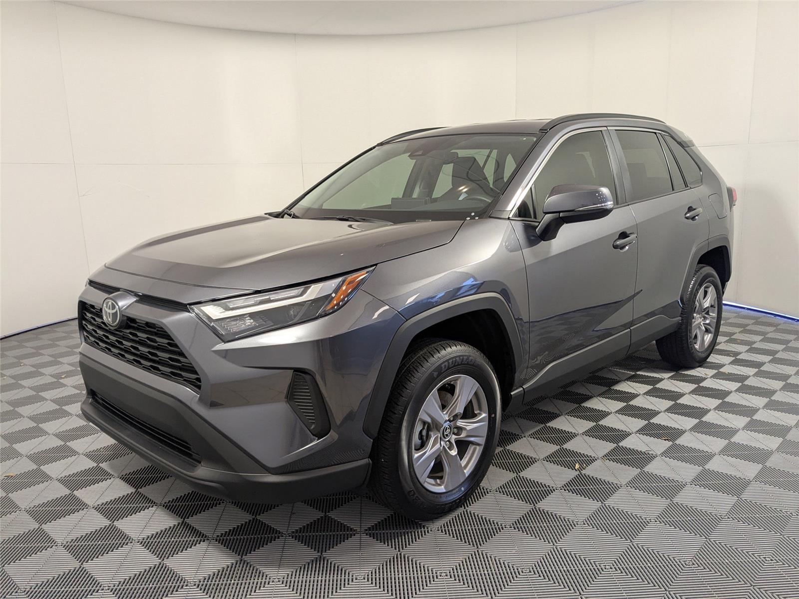 2025 Toyota RAV4 XLE FWD