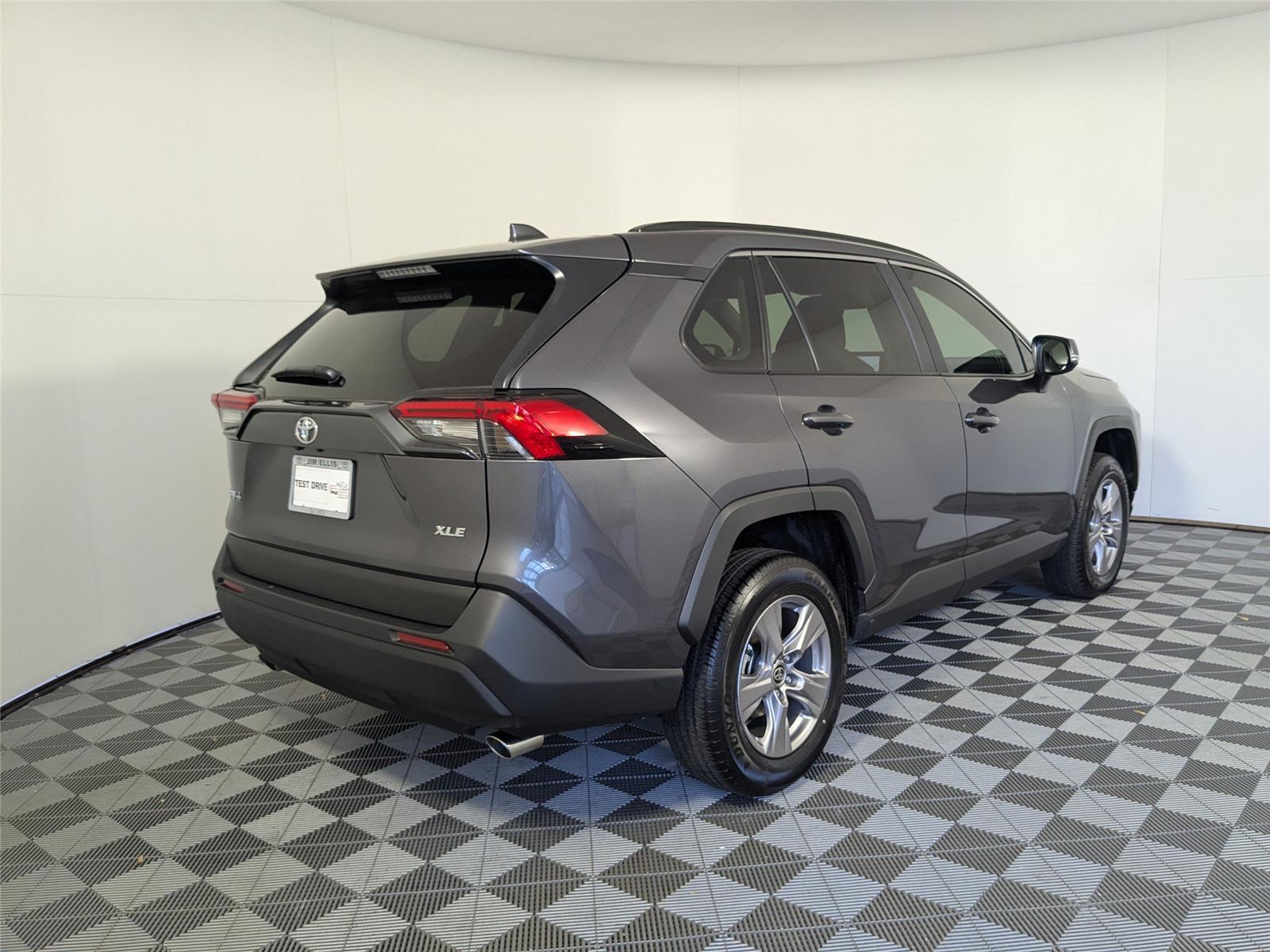 View vehicle photo 5