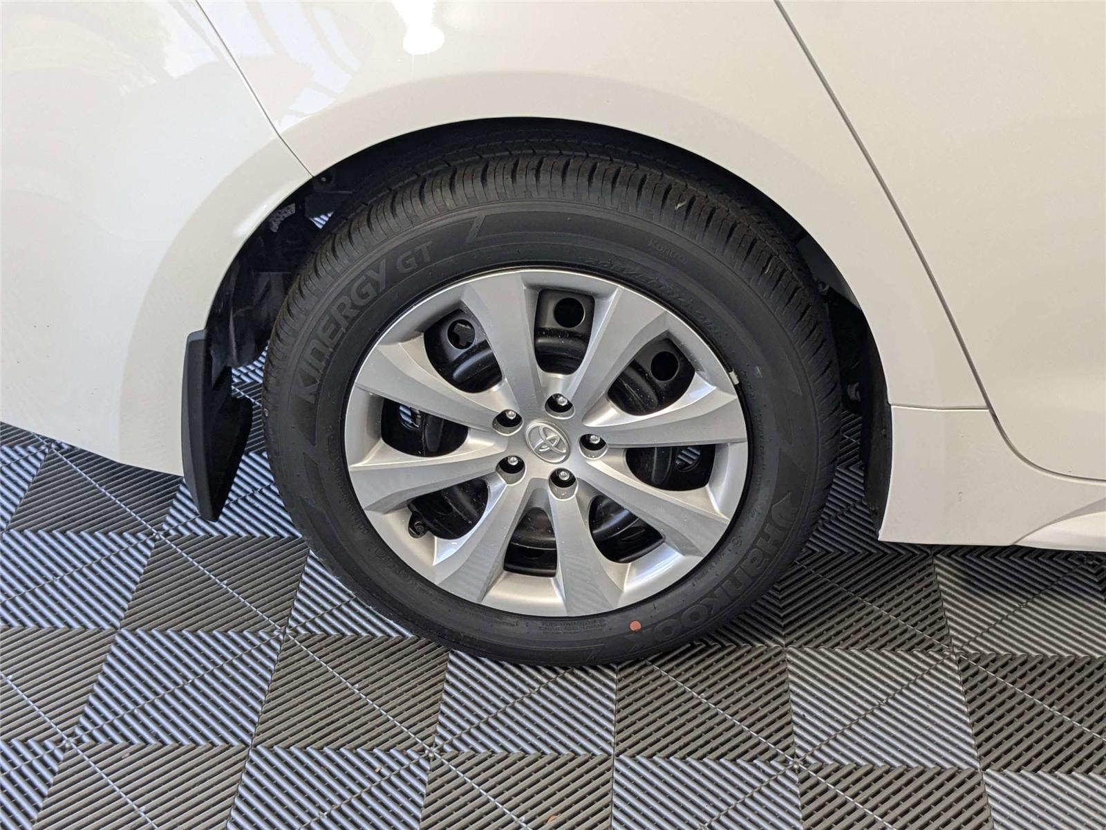 View vehicle photo 7