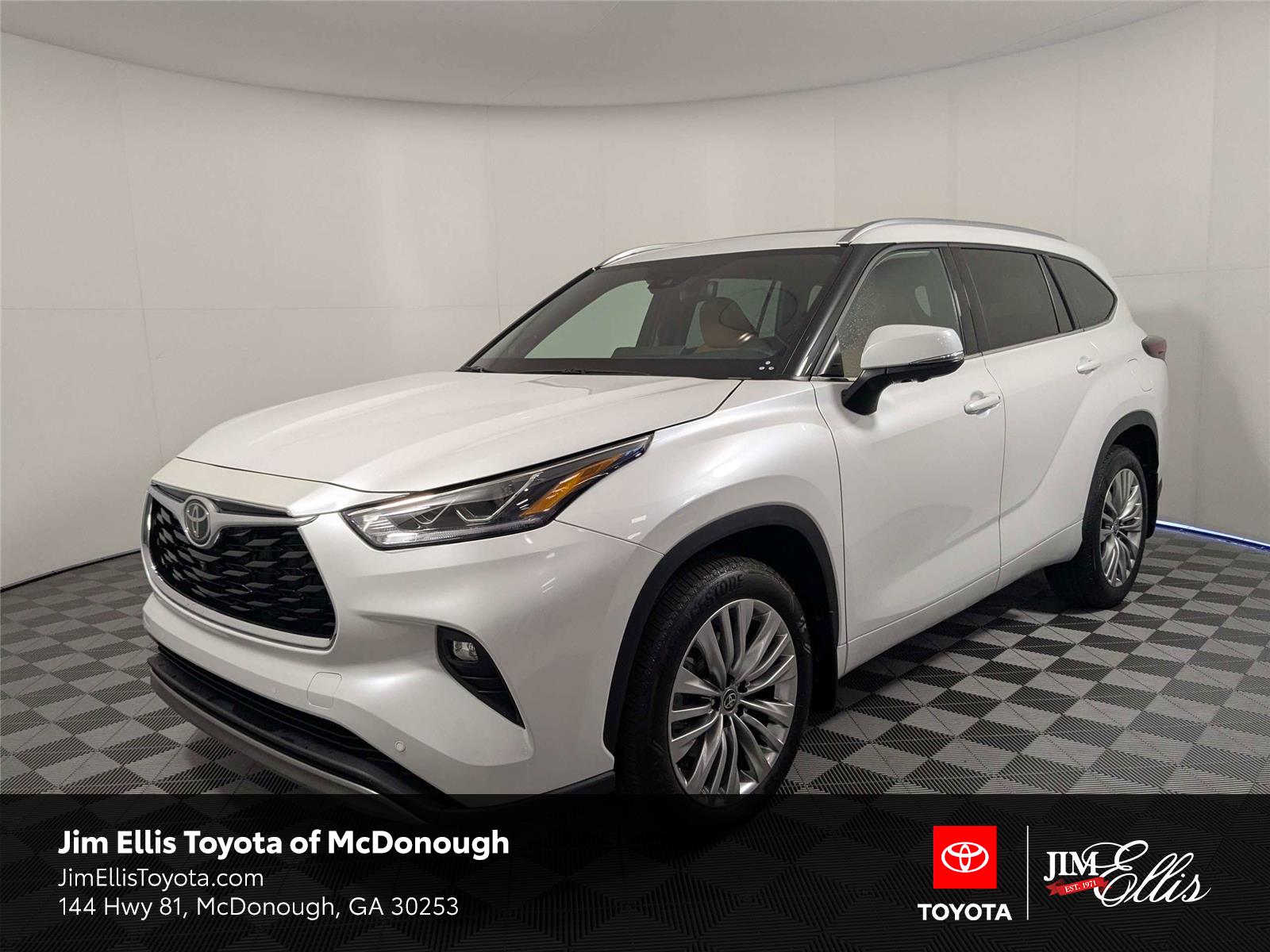 White (Wind Chill Pearl) 2025 Toyota Highlander Platinum AWD SUV / Crossover All-Wheel Drive 8-Speed Automatic