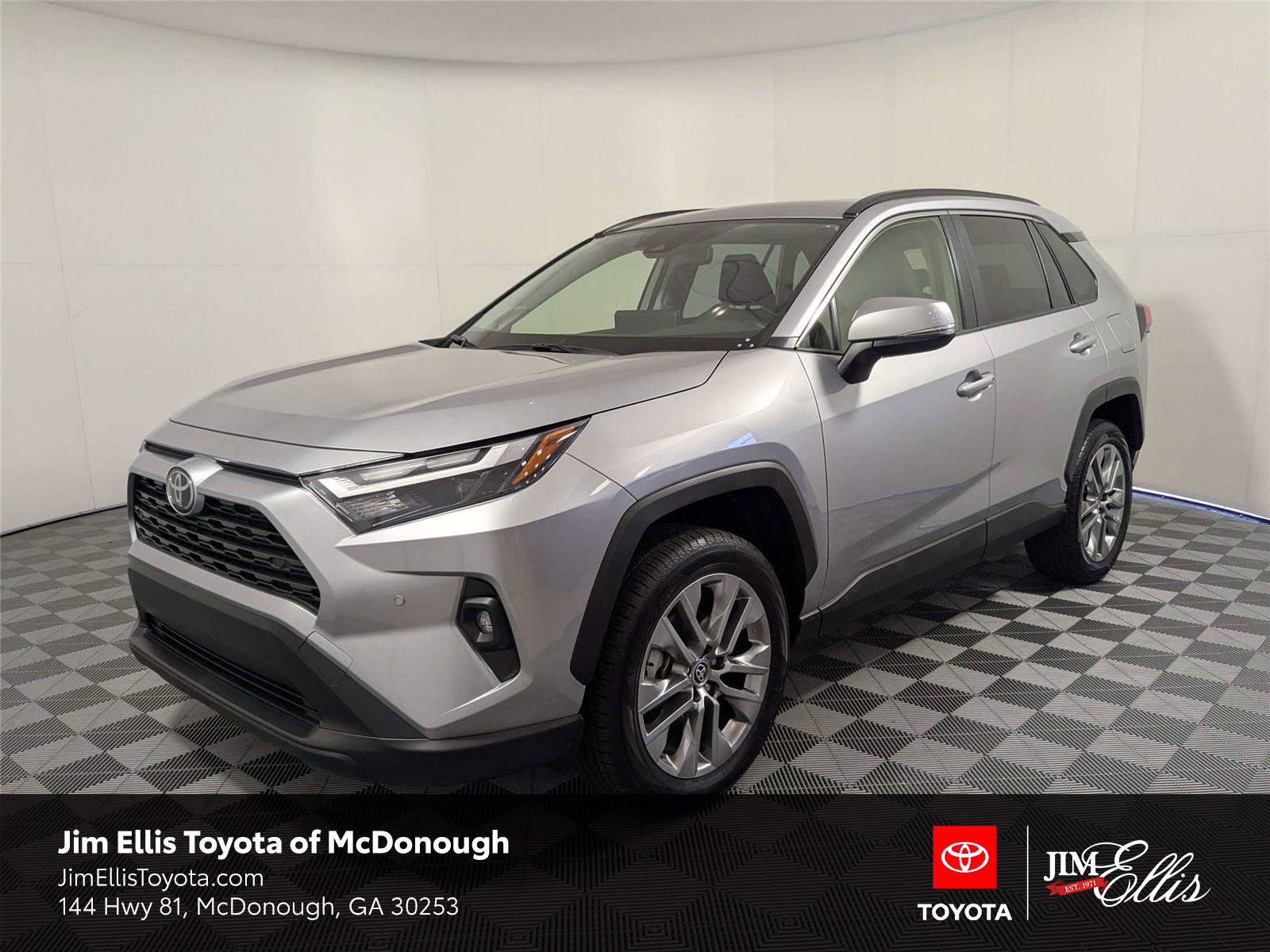 Silver Sky Metallic 2025 Toyota RAV4 XLE Premium FWD SUV / Crossover Front-Wheel Drive 8-Speed Automatic