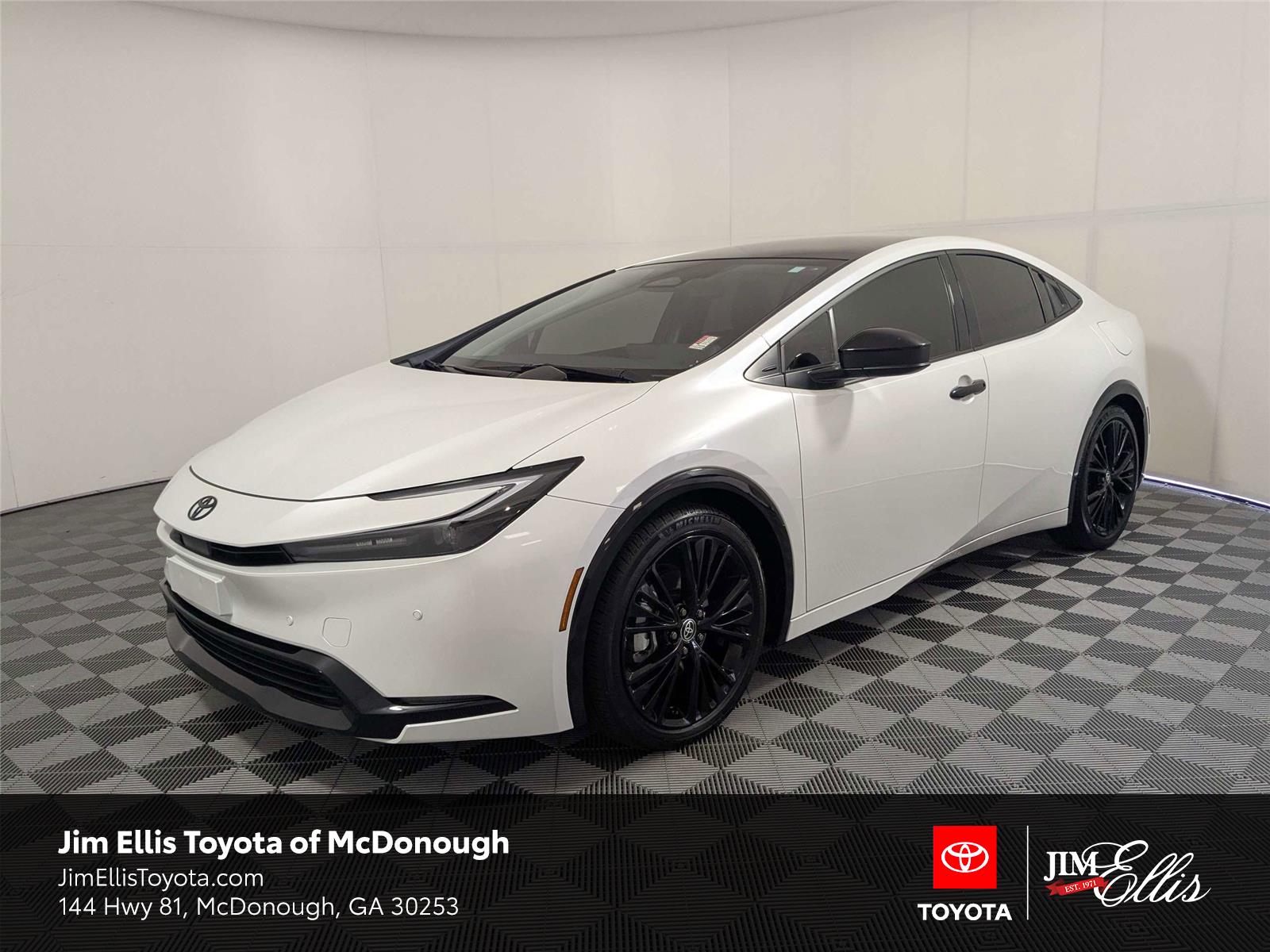 White (Wind Chill Pearl) 2026 Toyota Prius Plug-In Hybrid Nightshade FWD Hatchback Front-Wheel Drive Continuously Variable Transmission