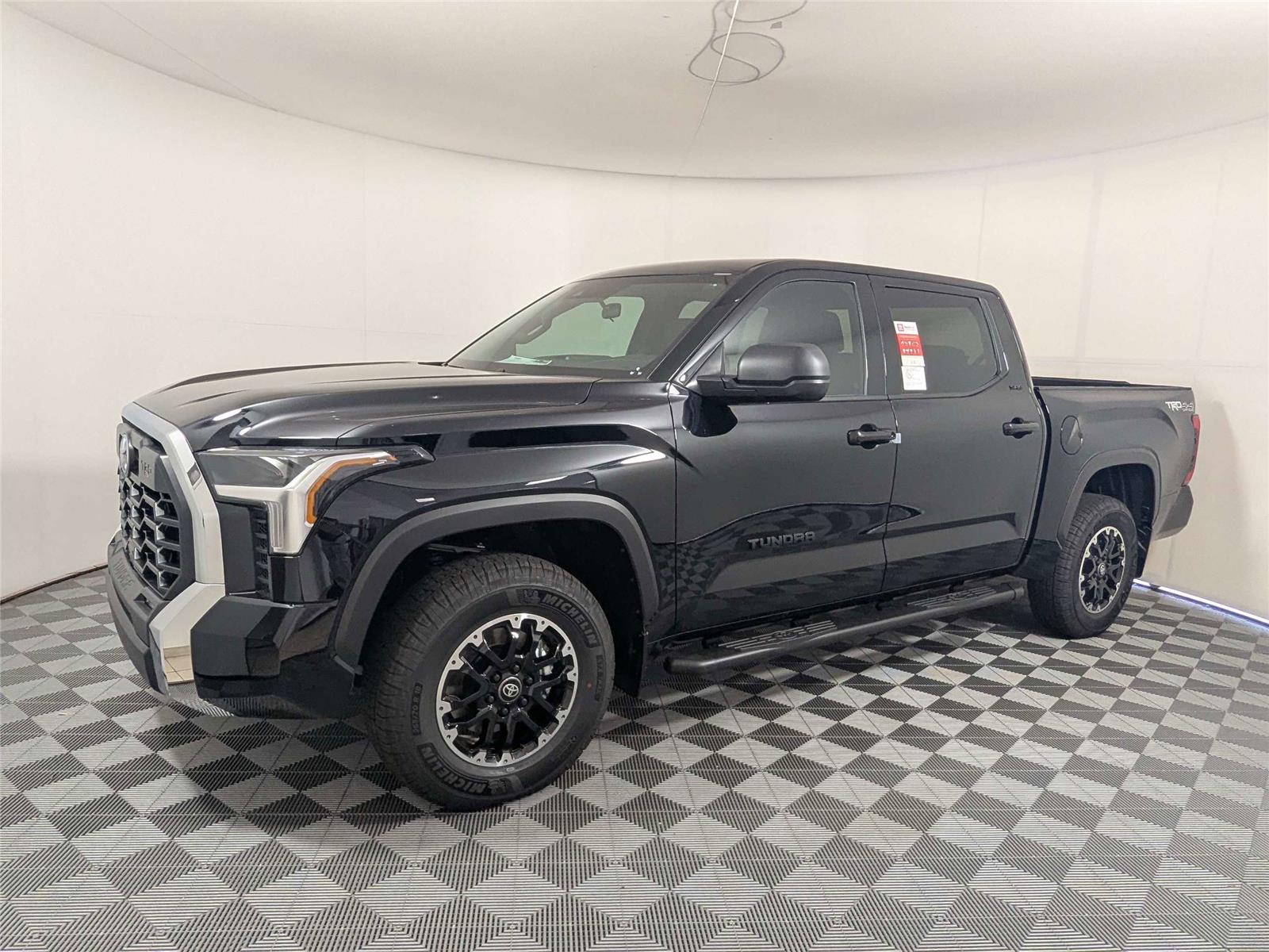 View vehicle photo 2