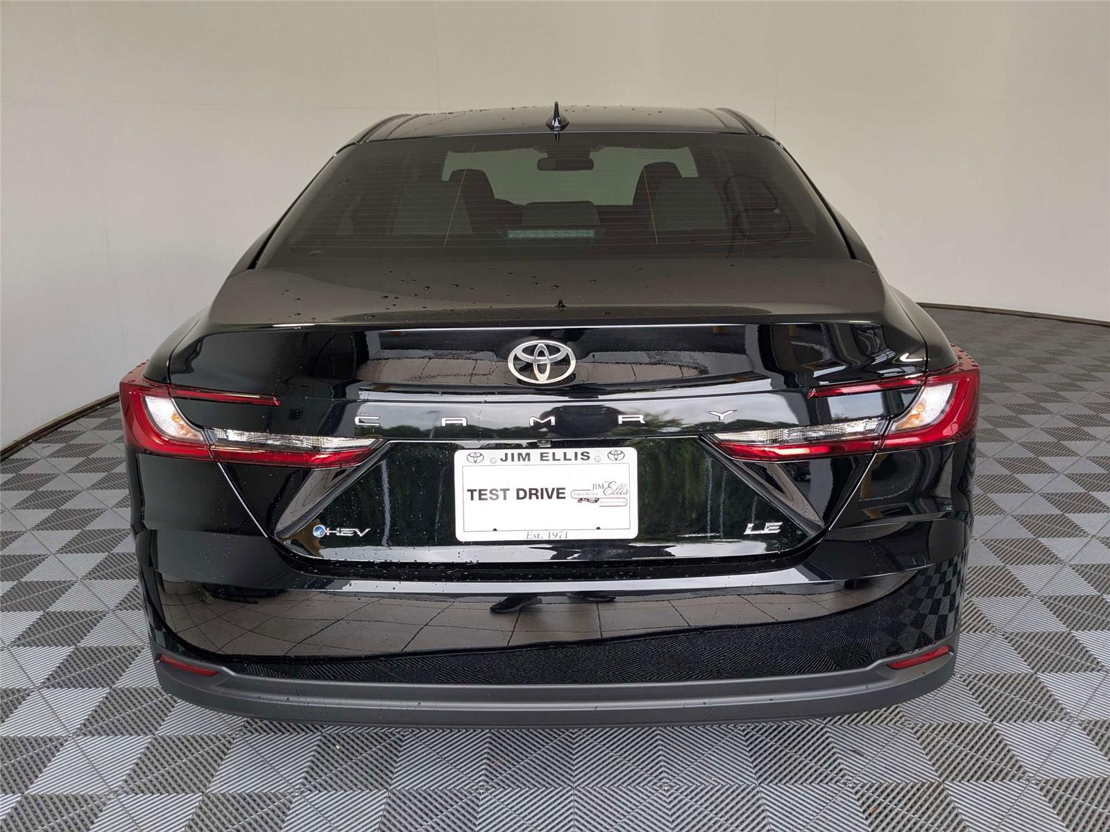 View vehicle photo 6