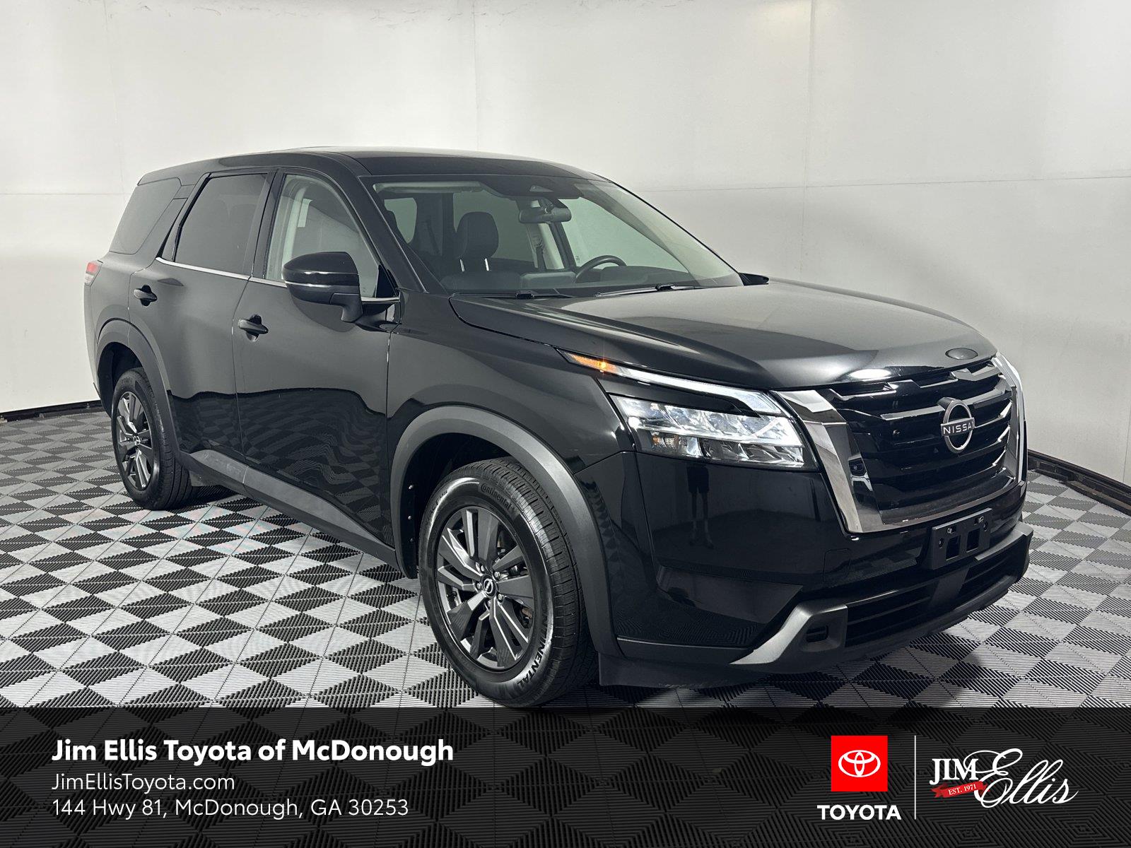 Super Black 2022 Nissan Pathfinder SUV / Crossover All-Wheel Drive Automatic
