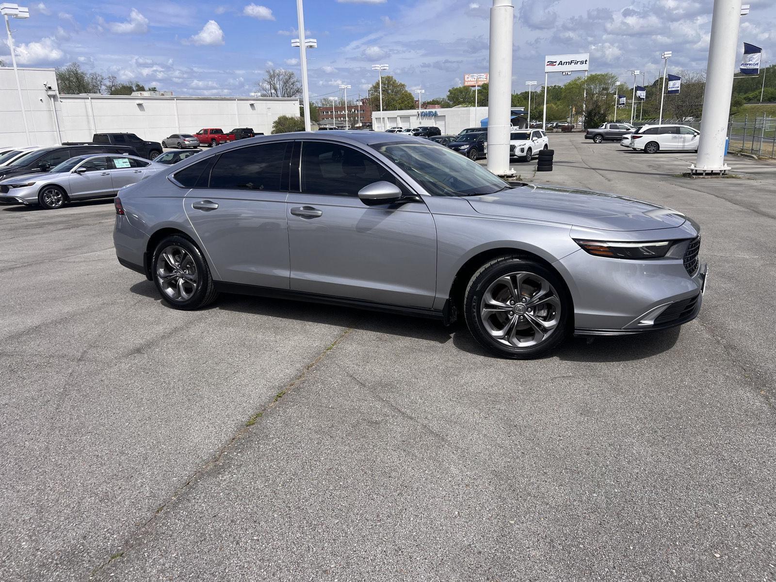Lunar Silver Metallic 2023 Honda Accord EX FWD Sedan Front-Wheel Drive Continuously Variable Transmission