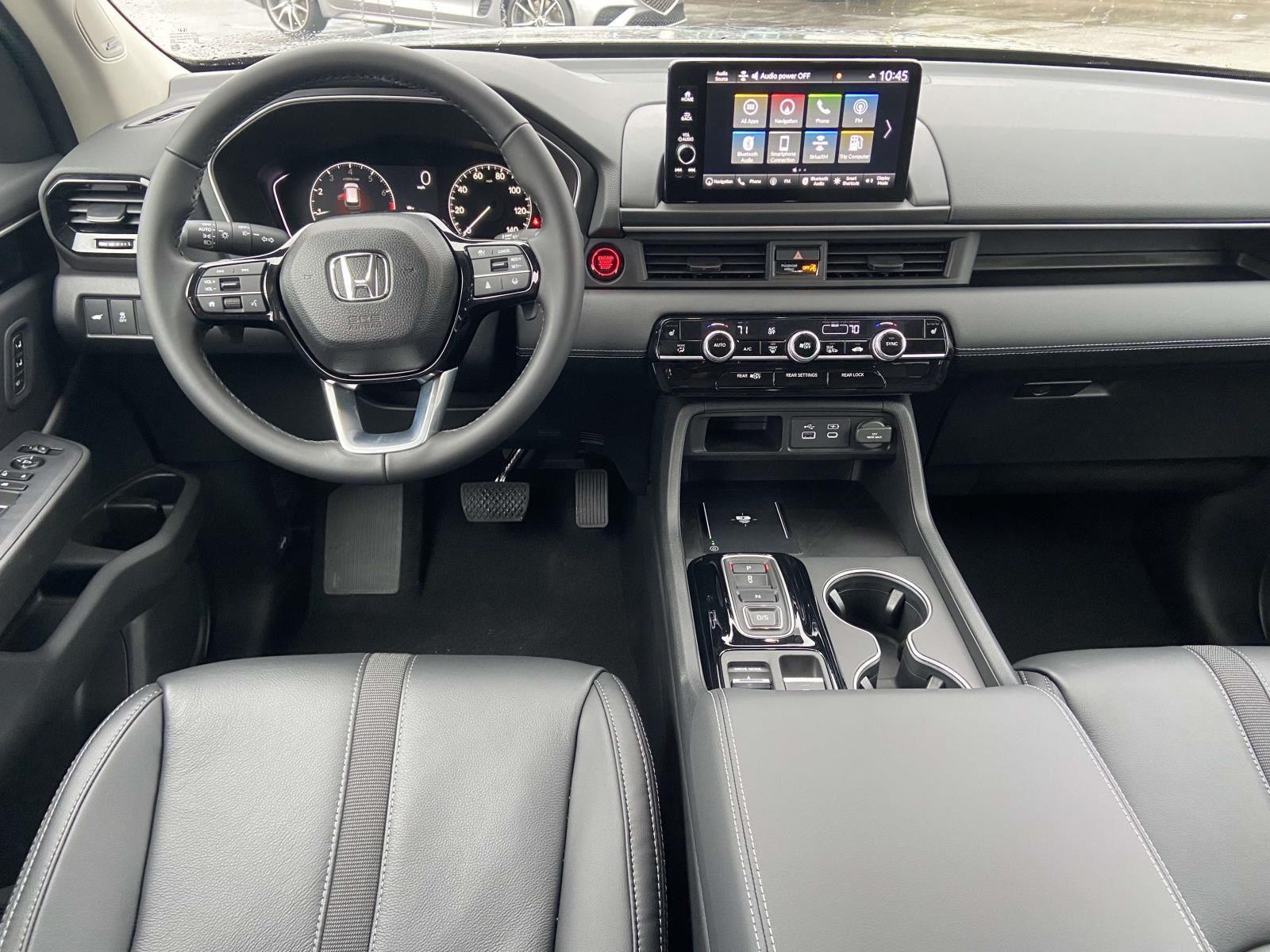 2025 Honda Pilot Touring AWD