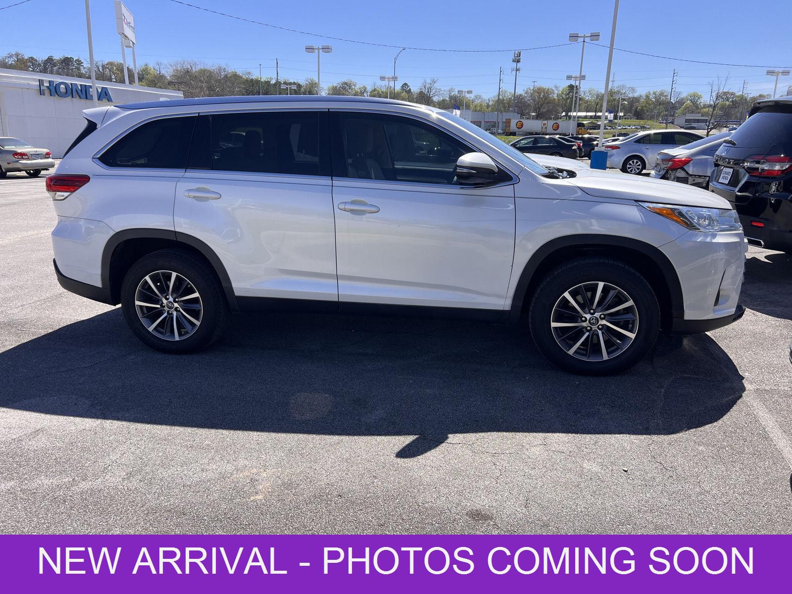 2019 Toyota Highlander SE FWD