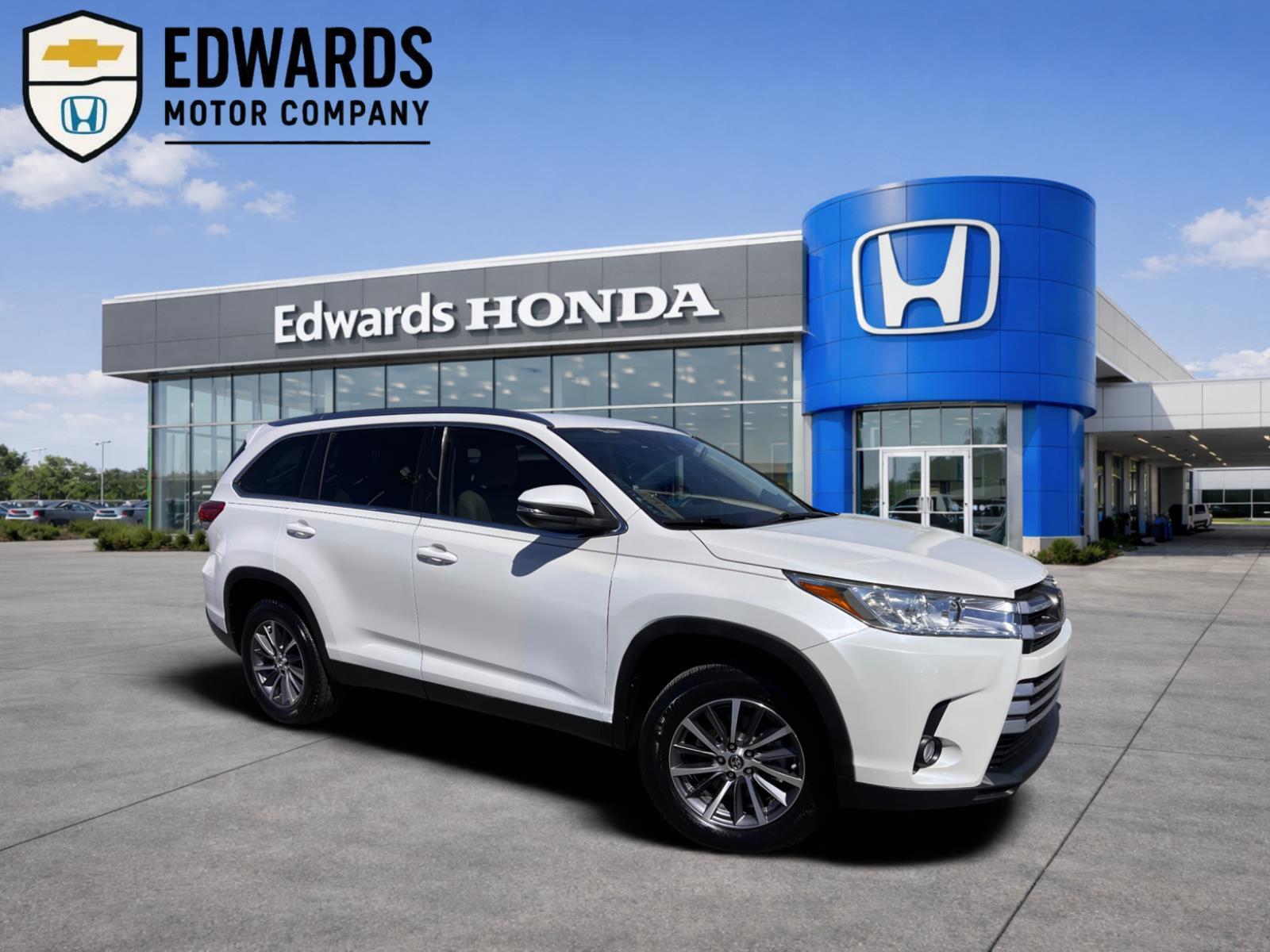 2019 Toyota Highlander SE FWD