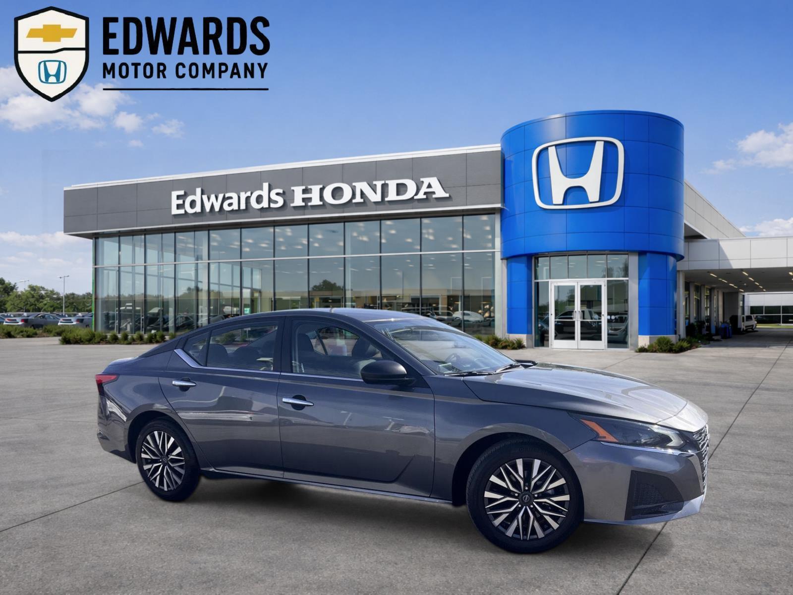 Gray (Gun Metallic) 2025 Nissan Altima 2.5 SV FWD Sedan Front-Wheel Drive Continuously Variable Transmission