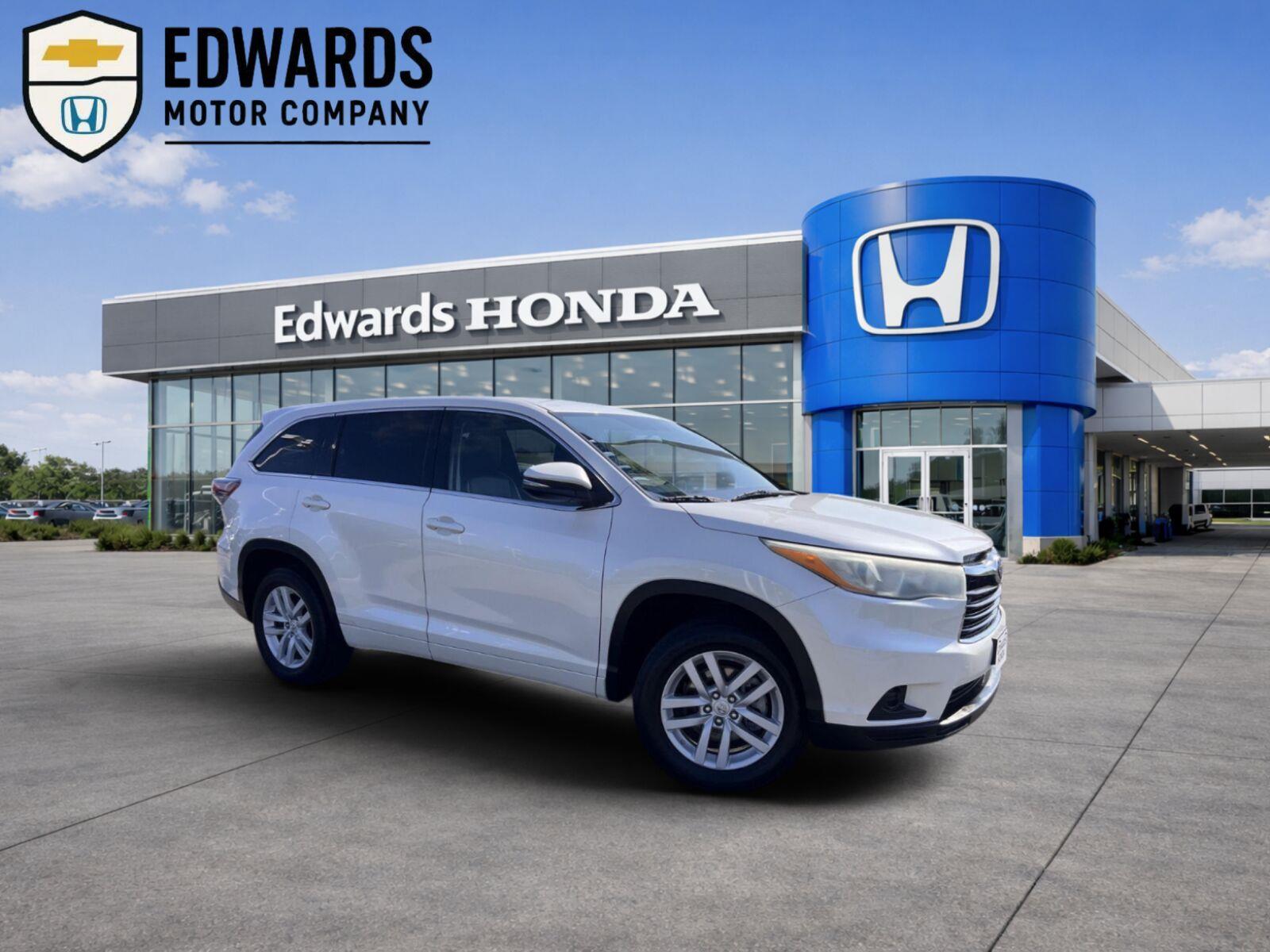 White (Blizzard Pearl) 2015 Toyota Highlander SUV / Crossover Front-Wheel Drive Automatic