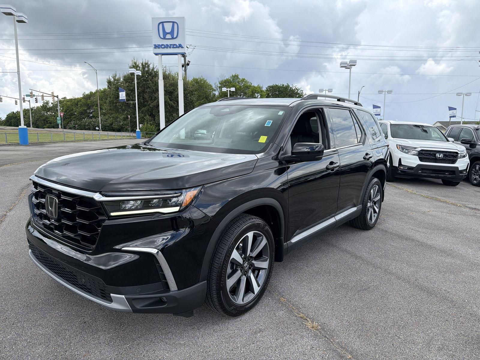 Crystal Black Pearl 2024 Honda Pilot SUV / Crossover All-Wheel Drive Automatic