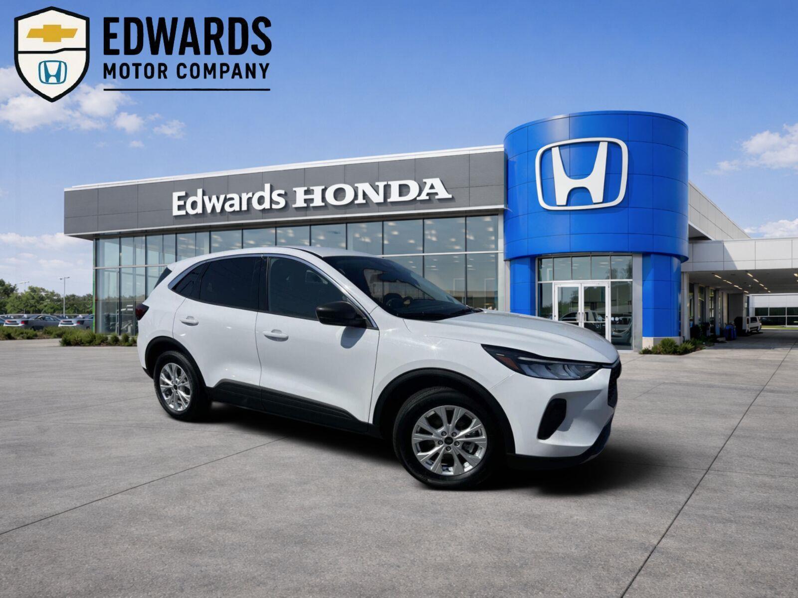 Star White Metallic Tri-Coat 2023 Ford Escape SUV / Crossover Front-Wheel Drive 8-Speed Automatic