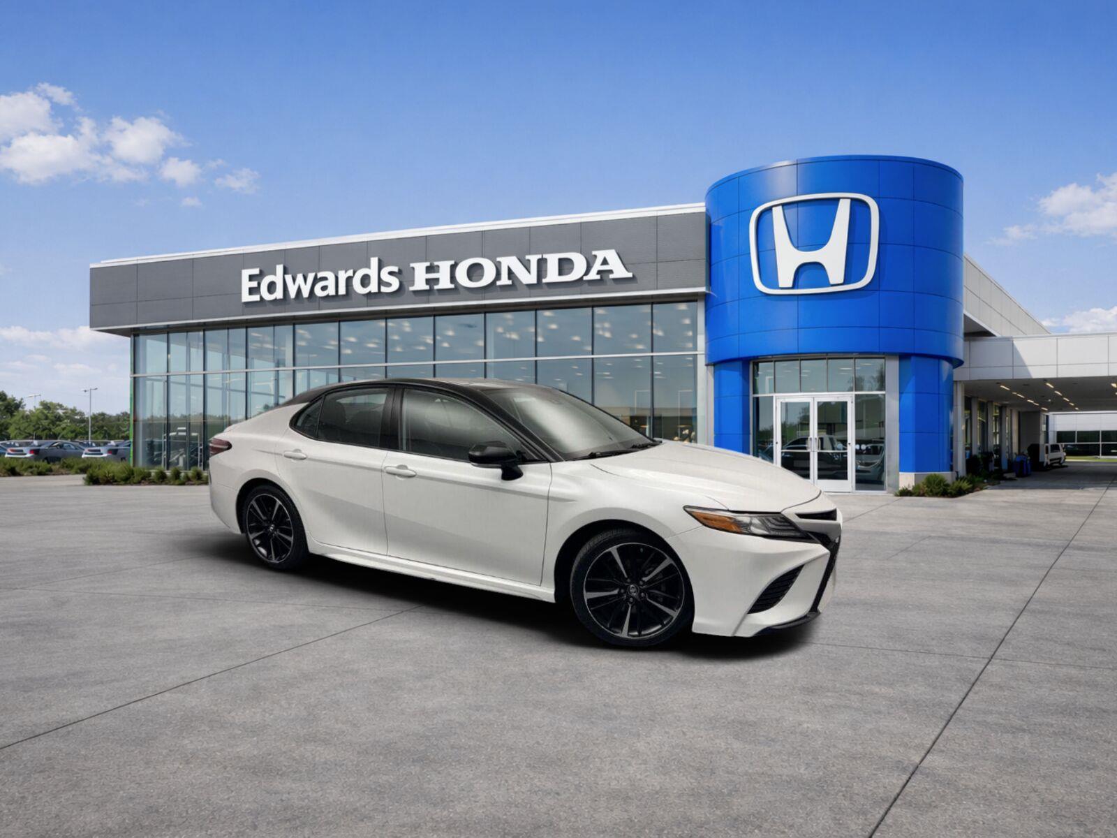  2019 Toyota Camry Sedan Front-Wheel Drive Automatic