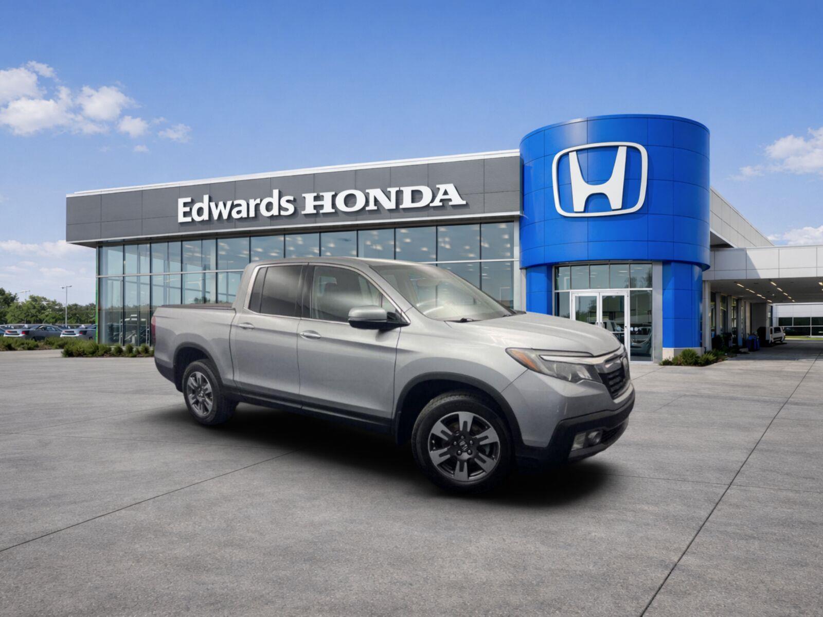 Lunar Silver Metallic 2018 Honda Ridgeline Pickup Truck All-Wheel Drive Automatic