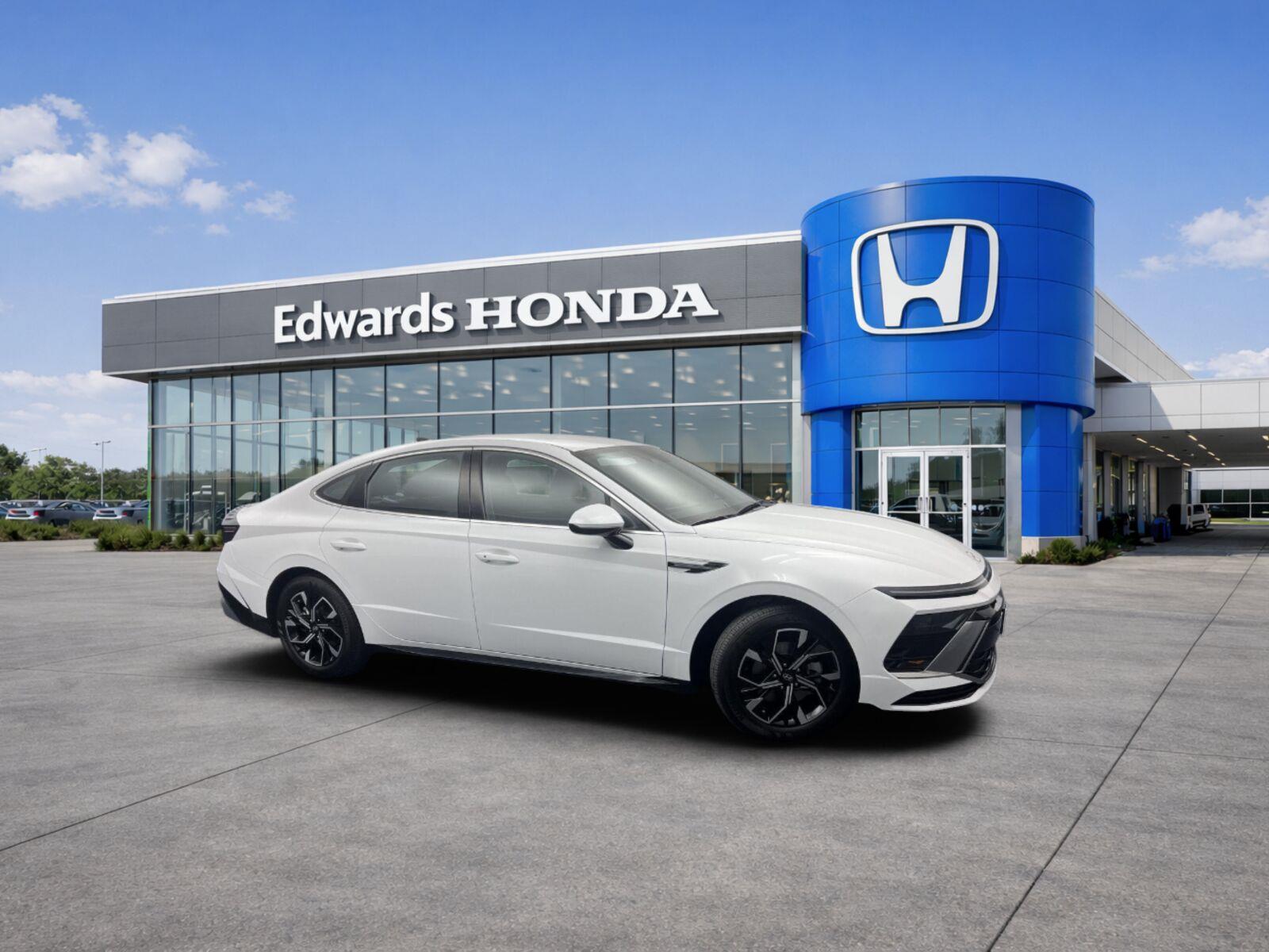 Serenity White 2025 Hyundai Sonata Sedan Front-Wheel Drive Automatic