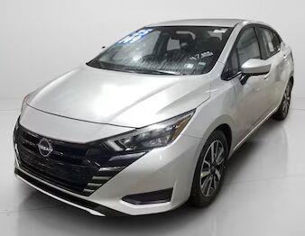 Brilliant Silver Metallic 2020 Nissan Versa Sedan Front-Wheel Drive Continuously Variable Transmission