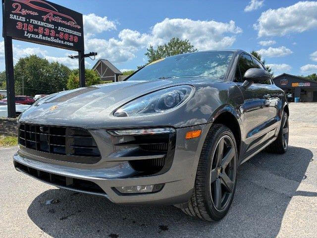 2016 Porsche Macan
