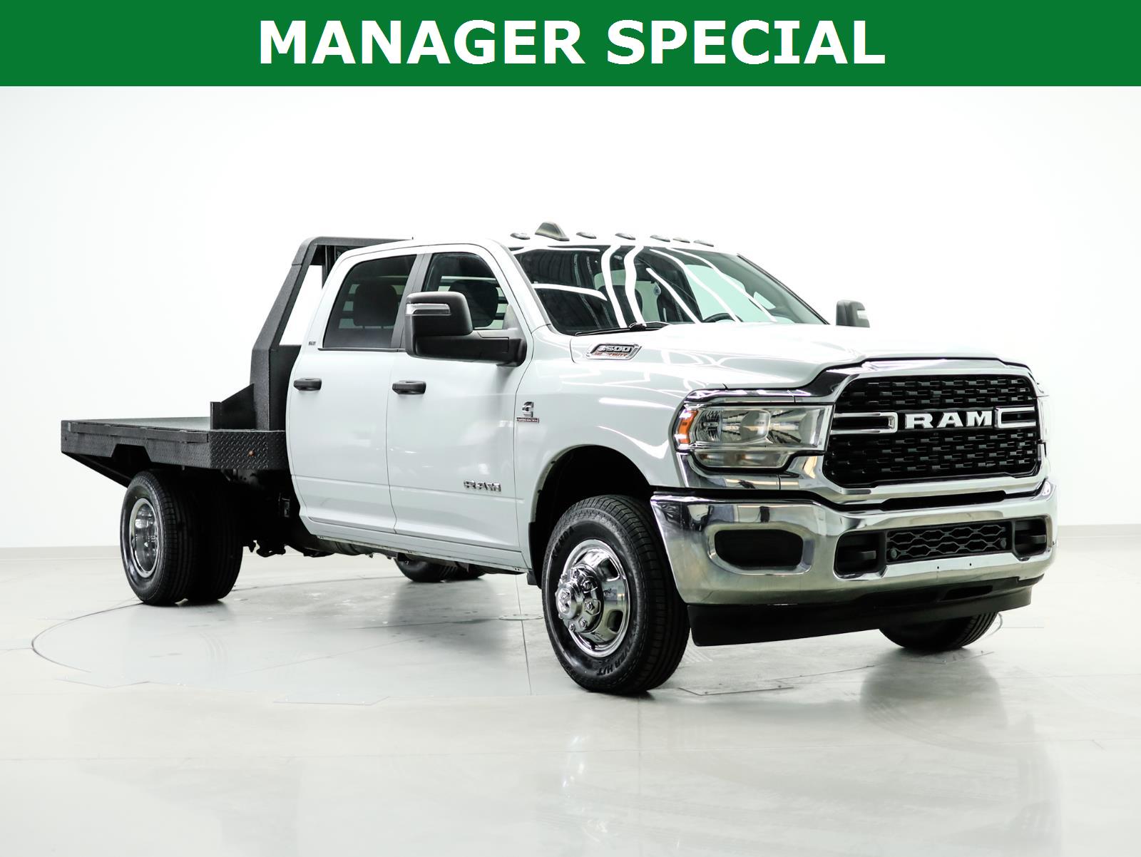 2024 RAM 3500 Chassis SLT Crew Cab LB DRW 4WD
