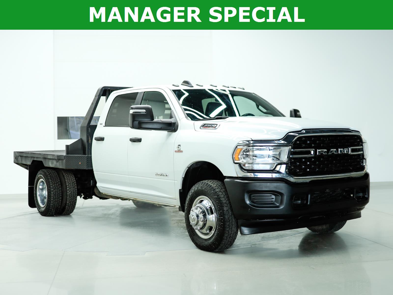 2024 RAM 3500 Chassis SLT Crew Cab LB DRW 4WD