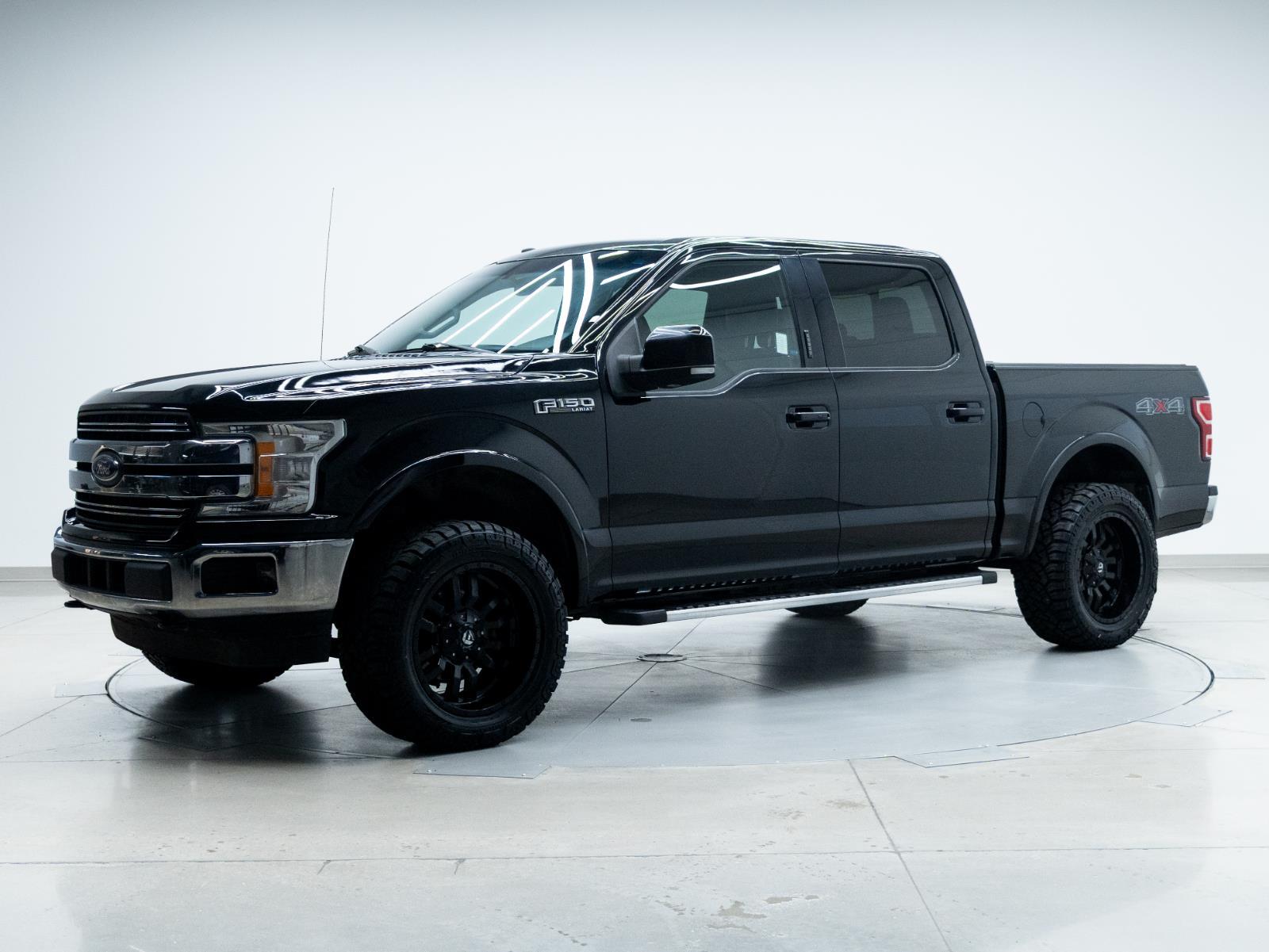 View vehicle photo 4