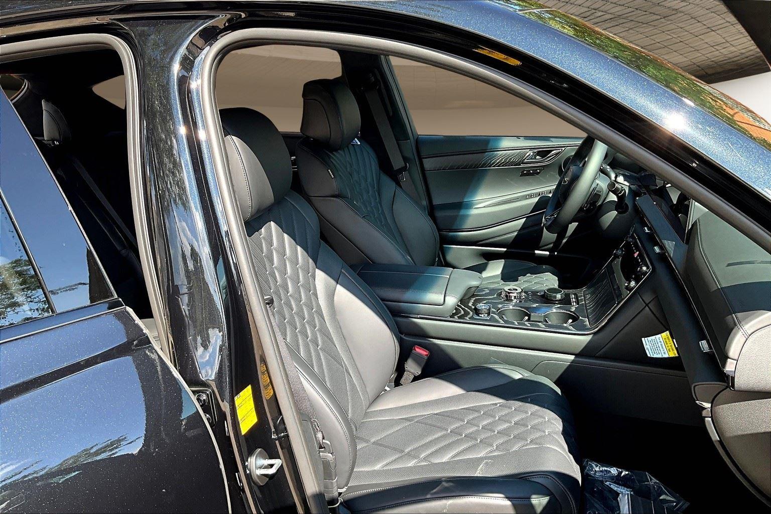 2026 Genesis GV80 Coupe 3.5T Prestige photo 8