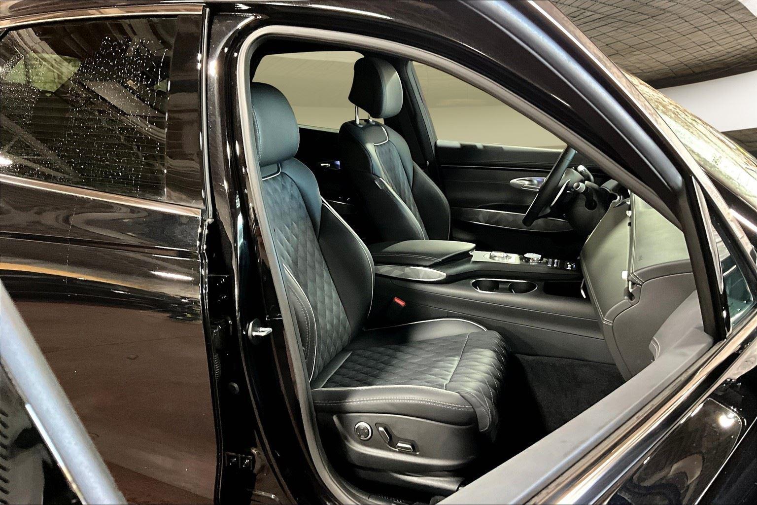 2026 Genesis GV70 2.5T Select photo 45