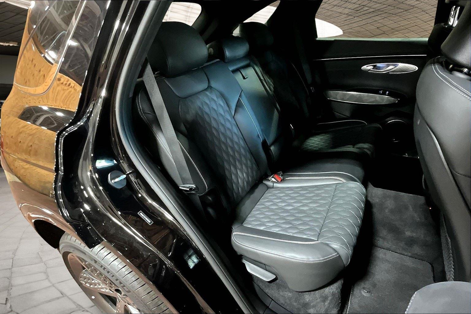 2026 Genesis GV70 2.5T Select photo 46
