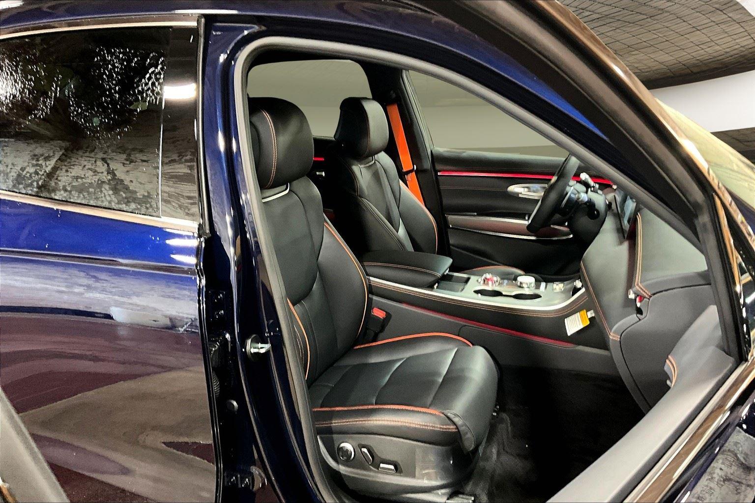 2026 Genesis GV70 3.5T Sport Advanced photo 8