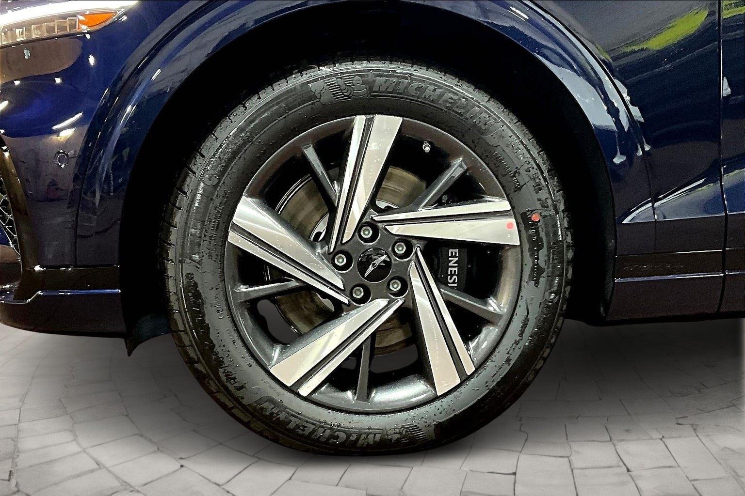 2026 Genesis GV70 3.5T Sport Advanced photo 11