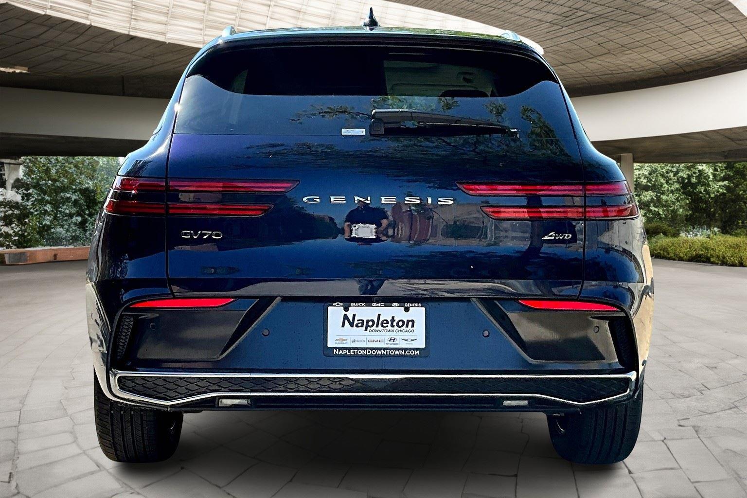 2026 Genesis GV70 2.5T Advanced photo 4