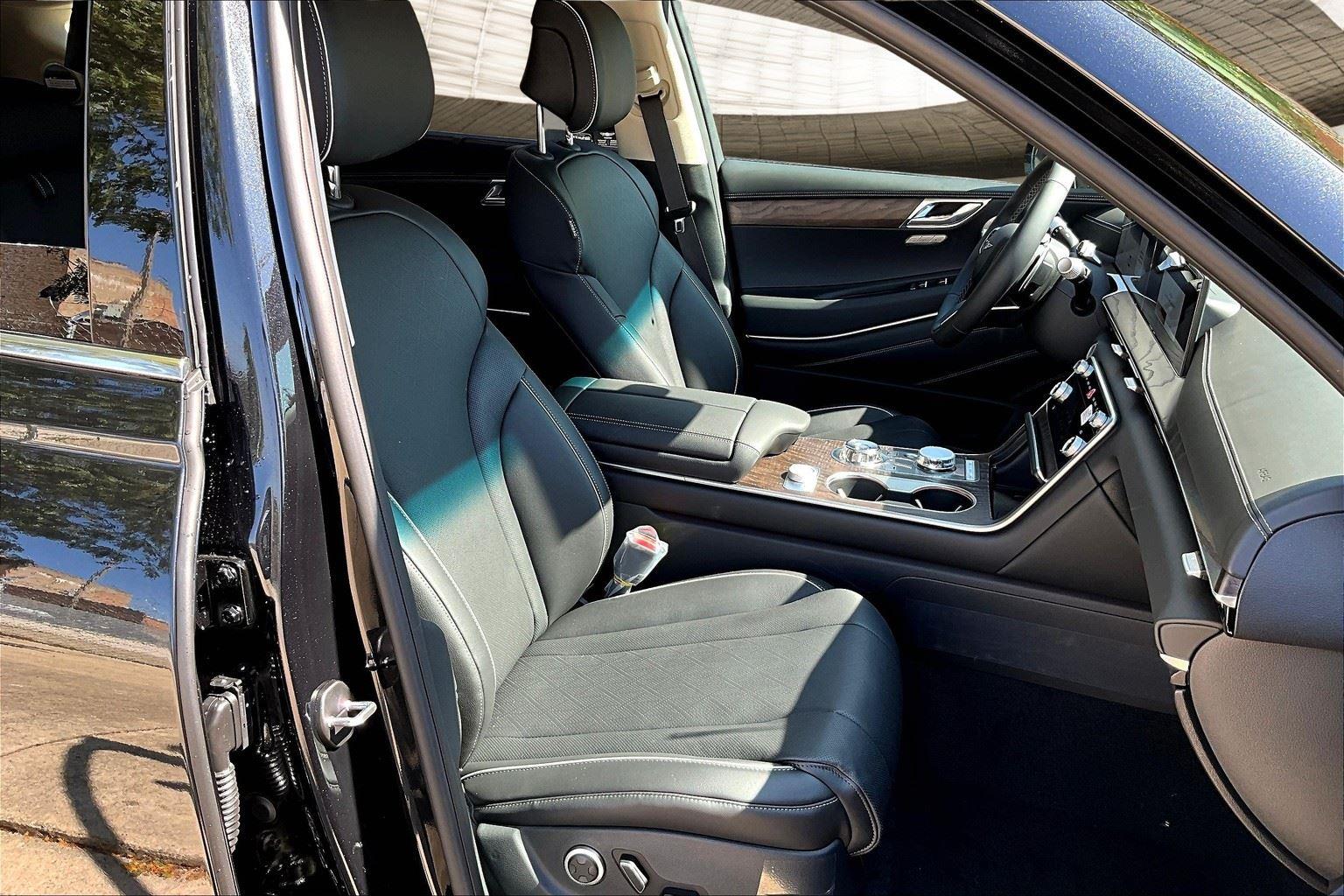 2026 Genesis GV80 2.5T Advanced photo 7