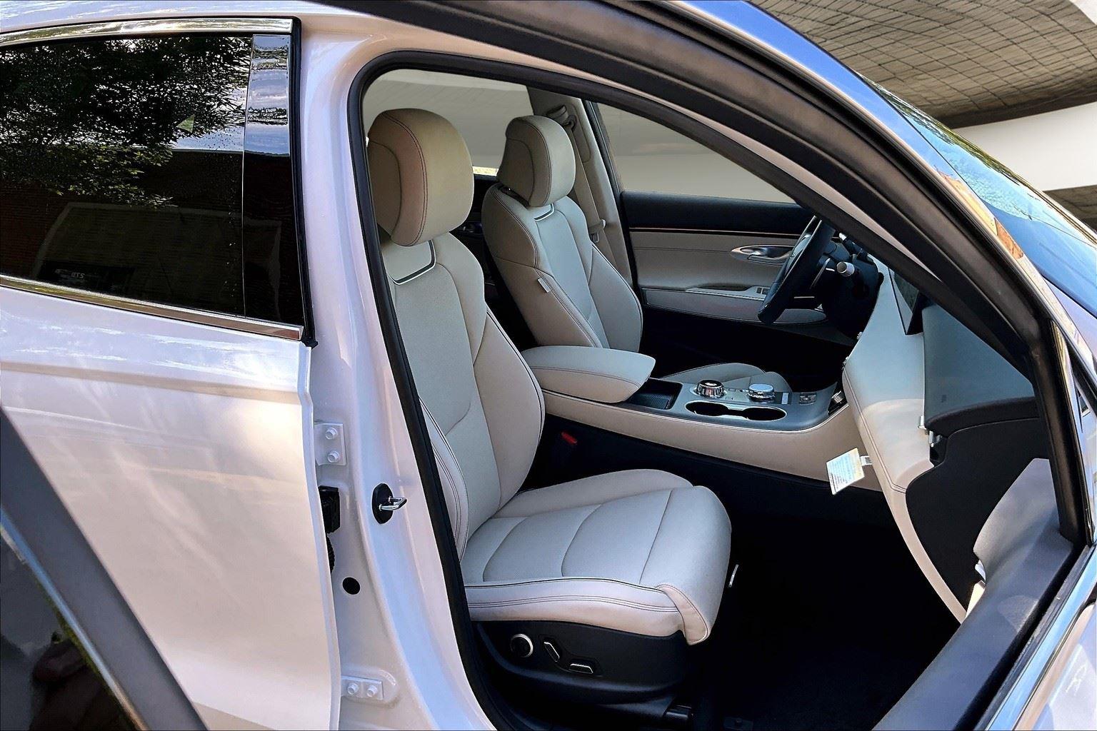 2026 Genesis GV70 2.5T Advanced photo 8