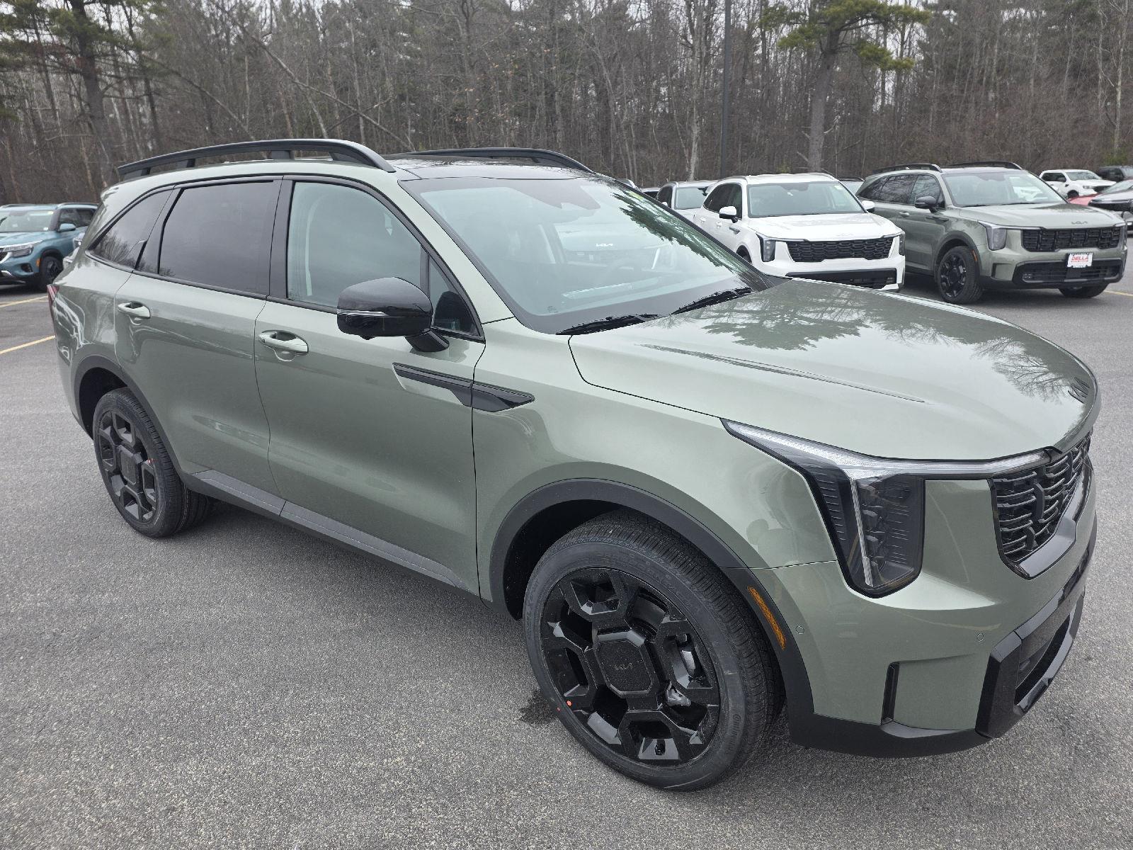 View vehicle photo 7