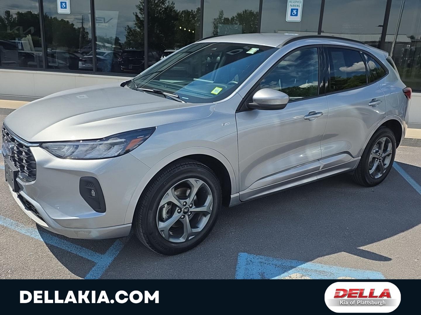  2023 Ford Escape ST-Line Select AWD   
