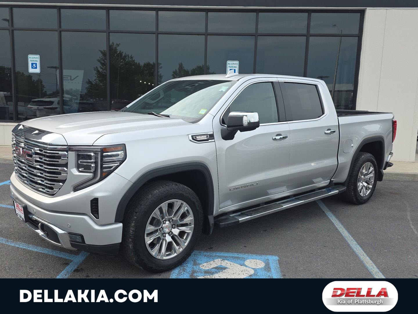 2022 GMC Sierra 1500 Denali Crew Cab 4WD