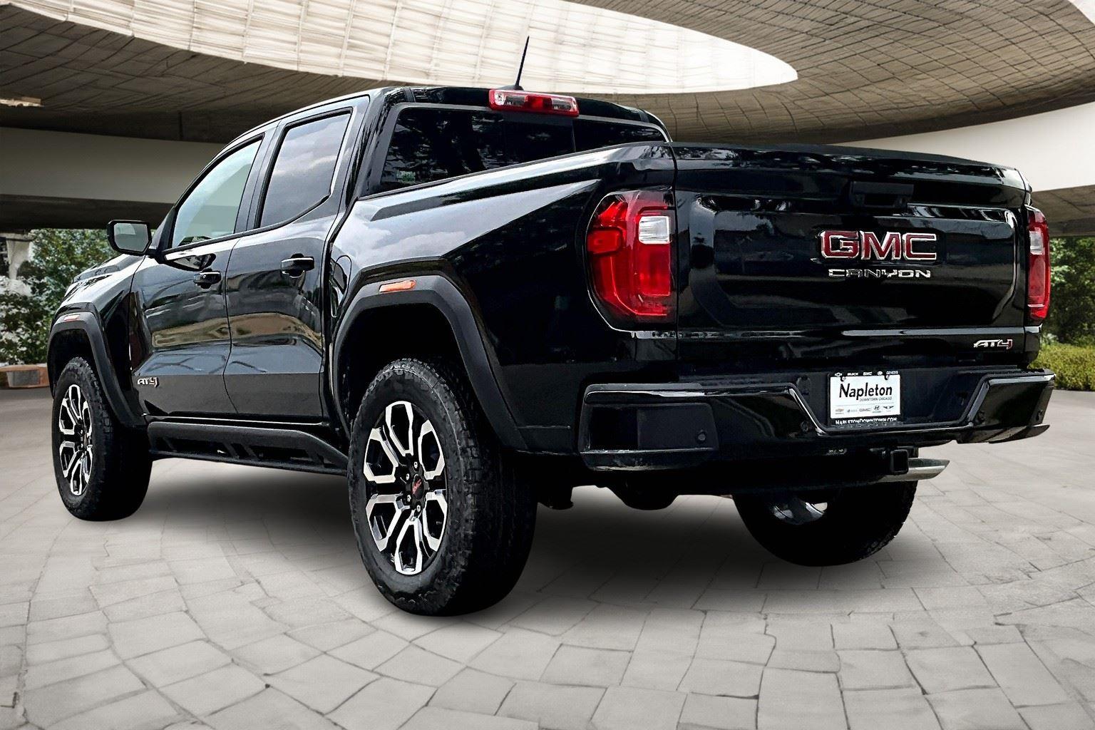2025 Gmc Canyon AT4 photo 3