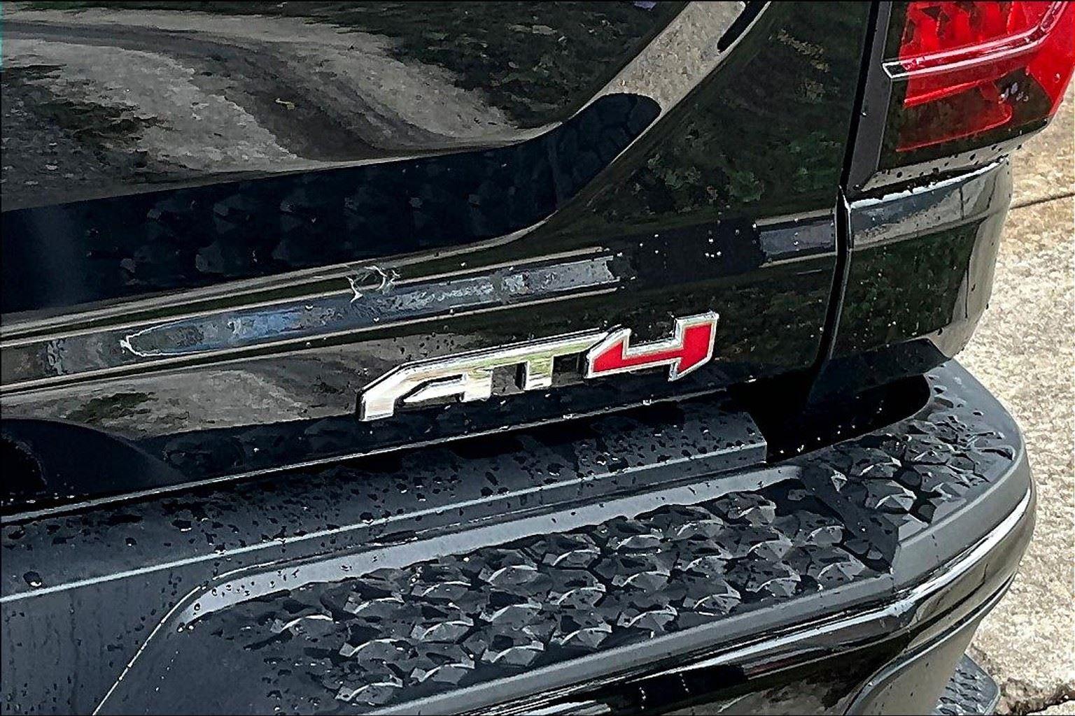 2025 Gmc Canyon AT4 photo 12