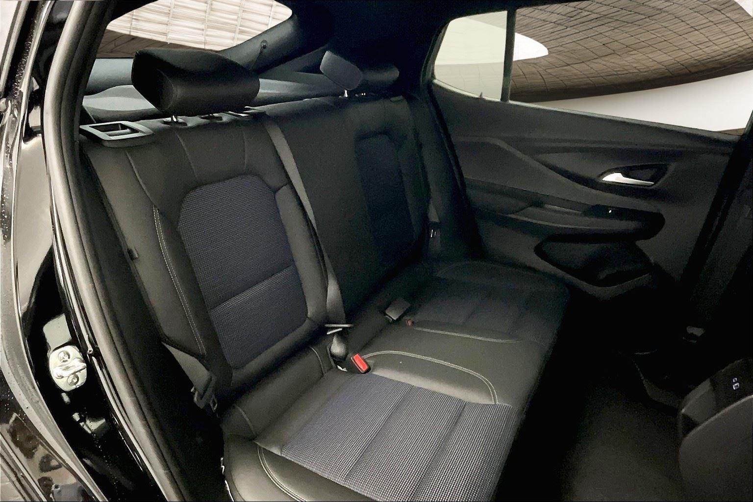 2025 Buick Envista Preferred photo 9