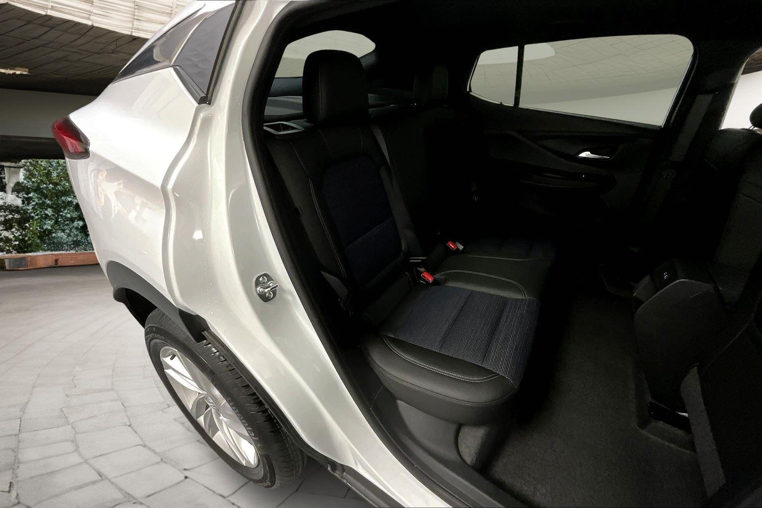 2025 Buick Envista Preferred photo 9