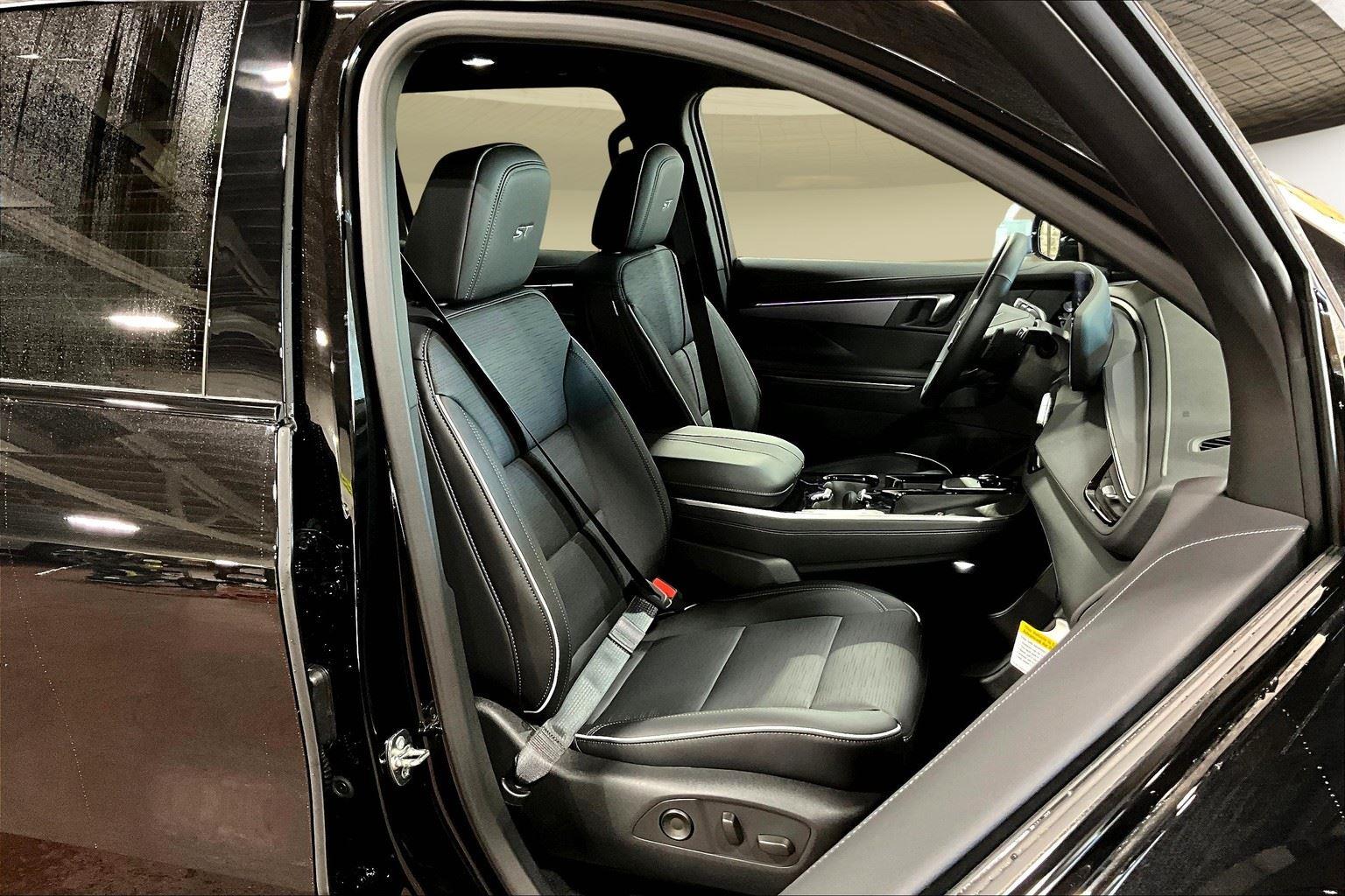2026 Buick Enclave Avenir photo 33