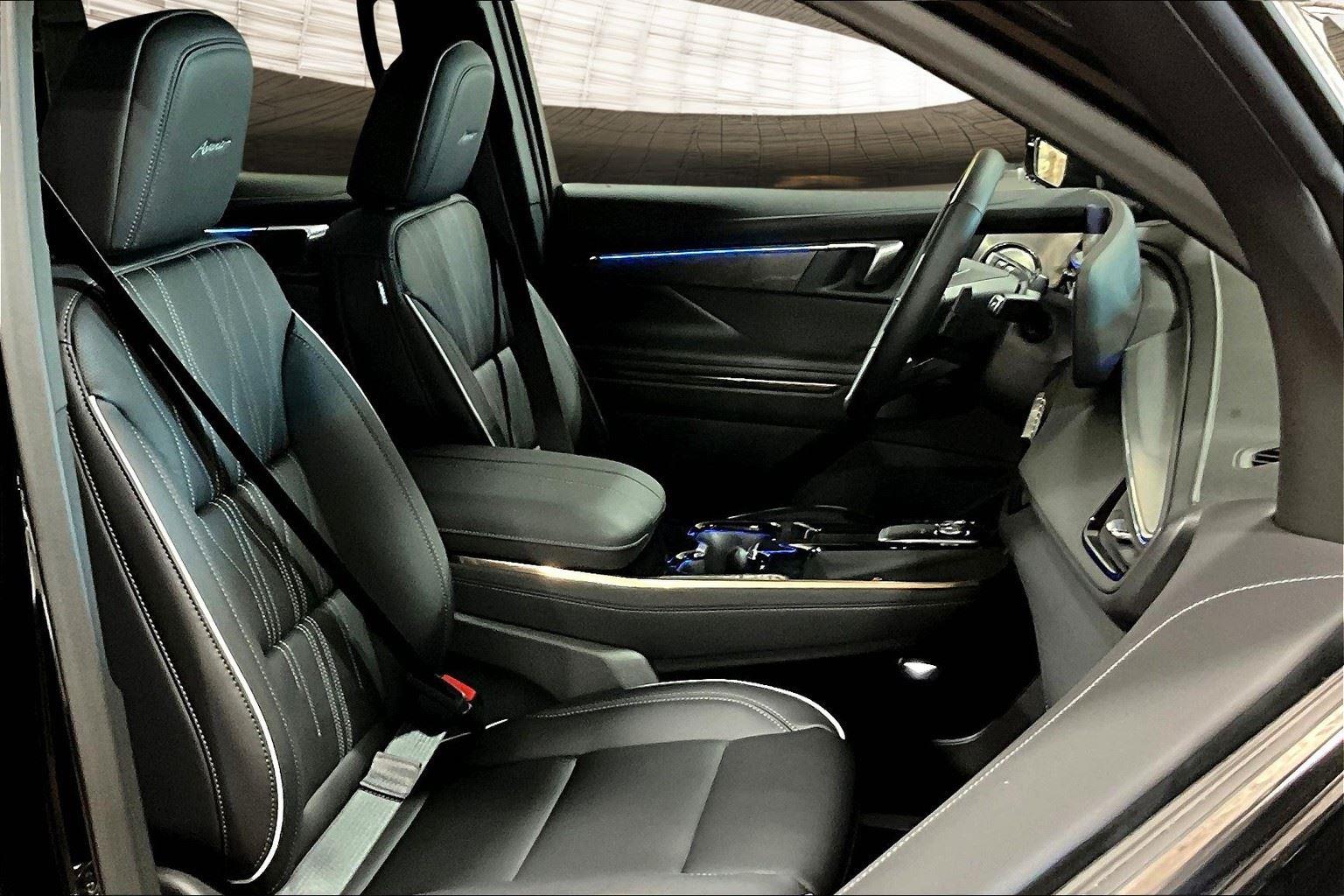 2026 Buick Enclave Avenir photo 6