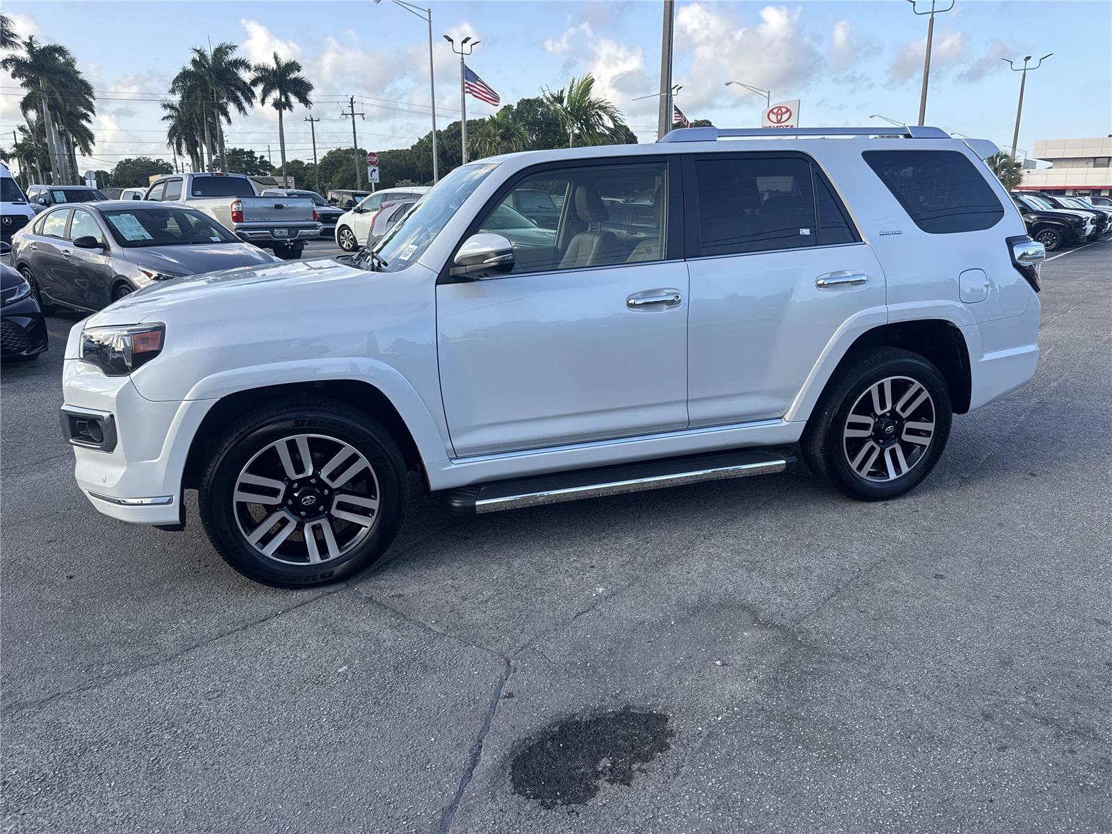 White (Wind Chill Pearl) 2024 Toyota 4Runner SUV / Crossover All-Wheel Drive 5-Speed Automatic