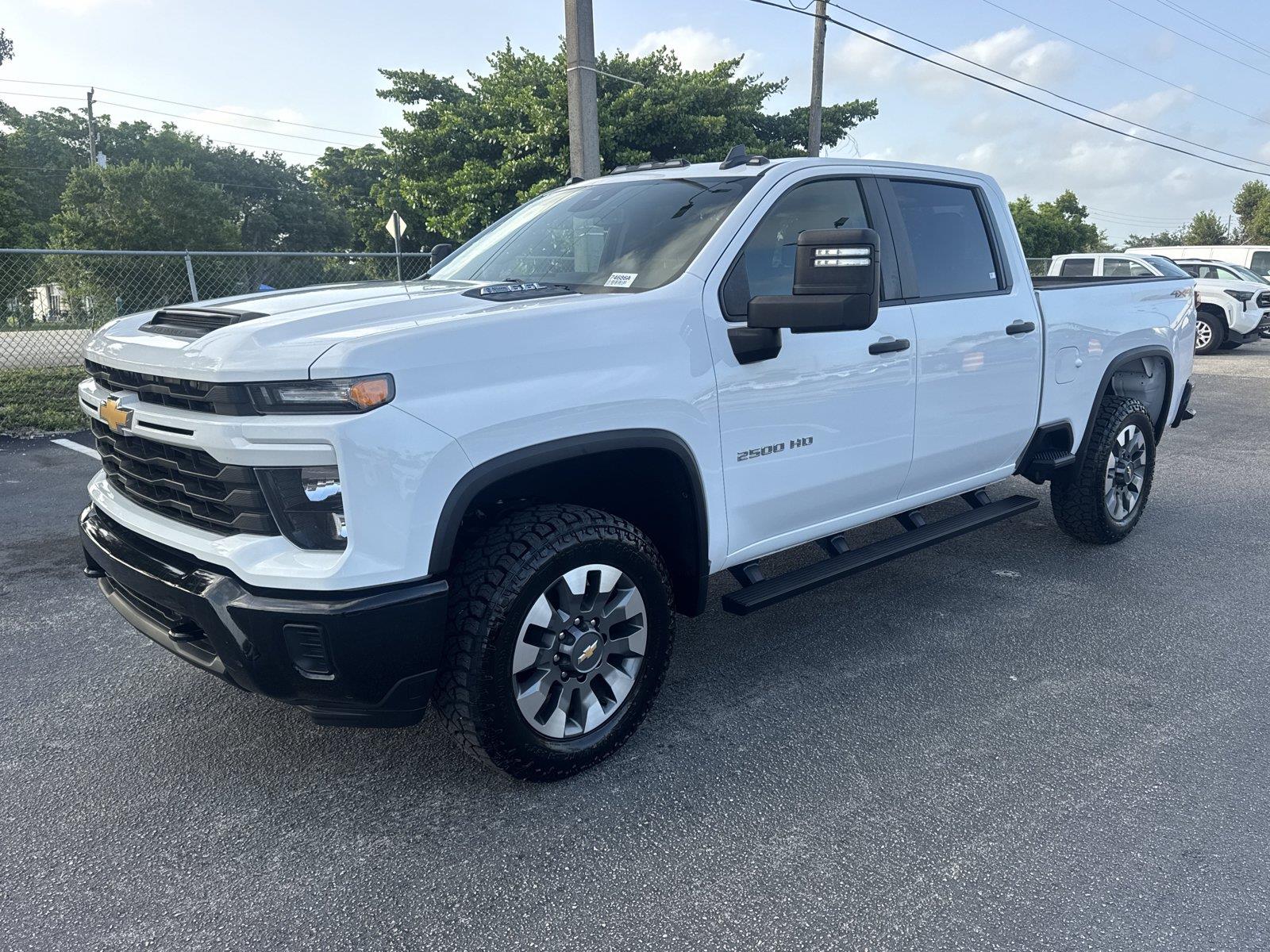  2024 Chevrolet Silverado 2500HD Custom Crew Cab 4WD   
