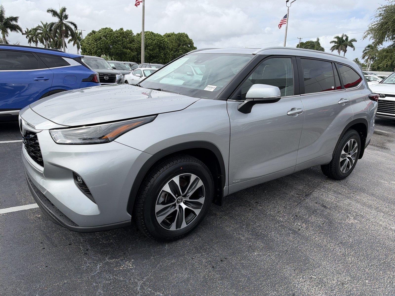 2025 Toyota Highlander Hybrid XLE AWD
