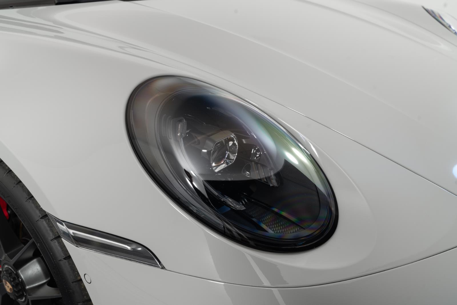 2025 Porsche 911 GTS - Photo 12