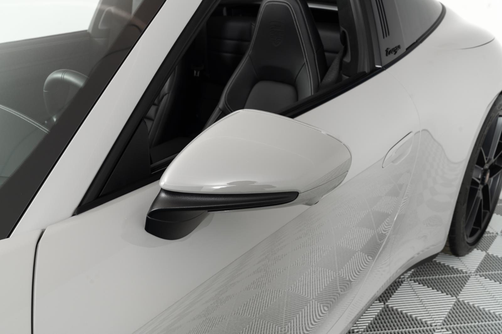 2025 Porsche 911 GTS - Photo 12