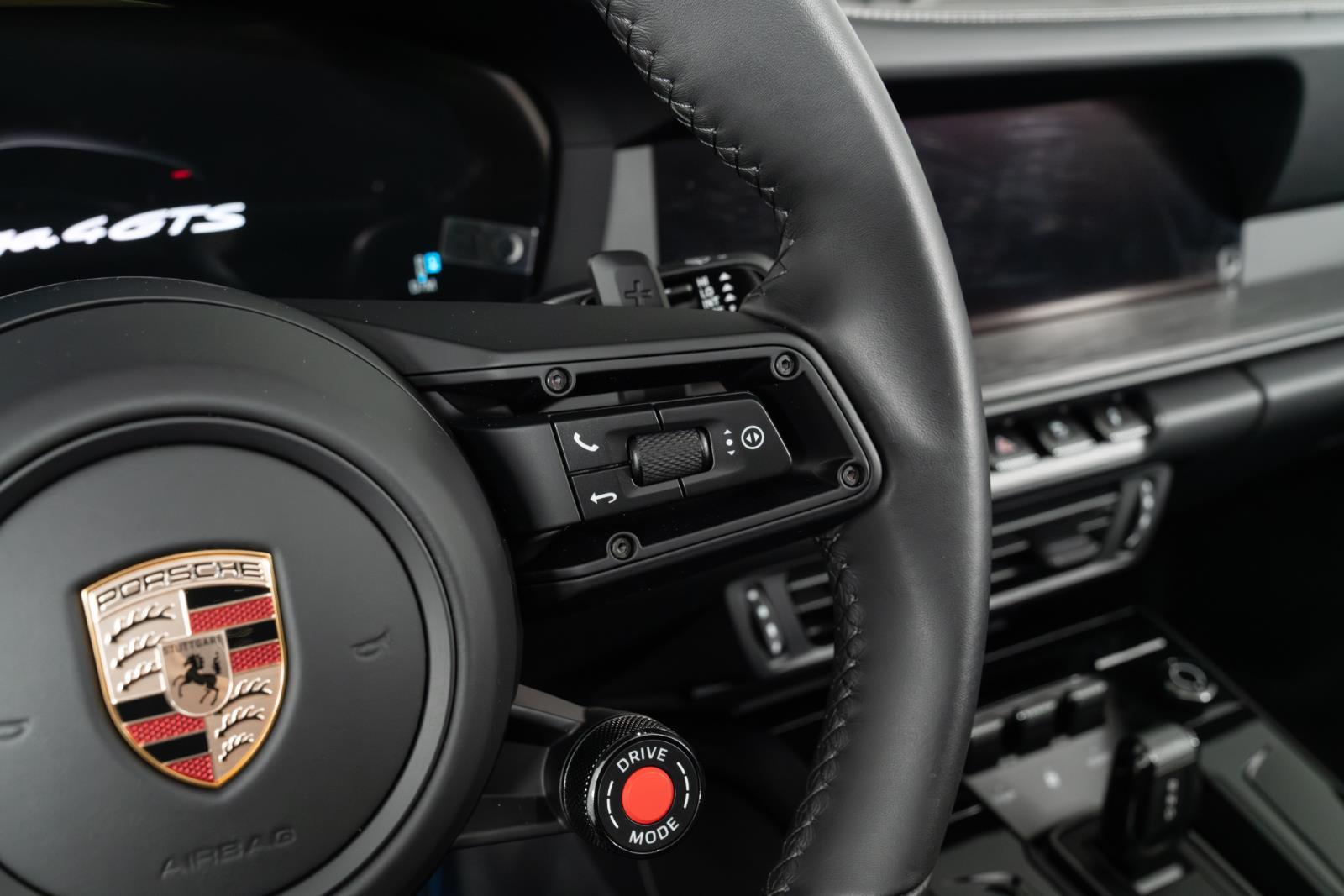 2025 Porsche 911 GTS - Photo 35