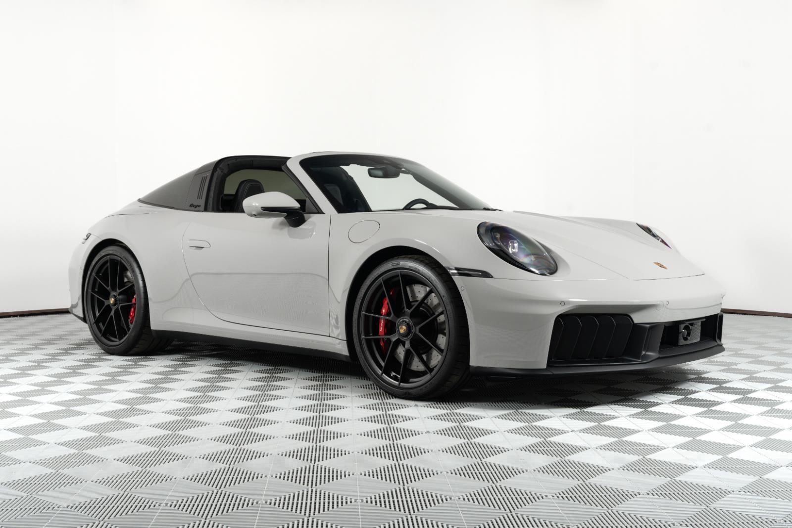 2025 Porsche 911
