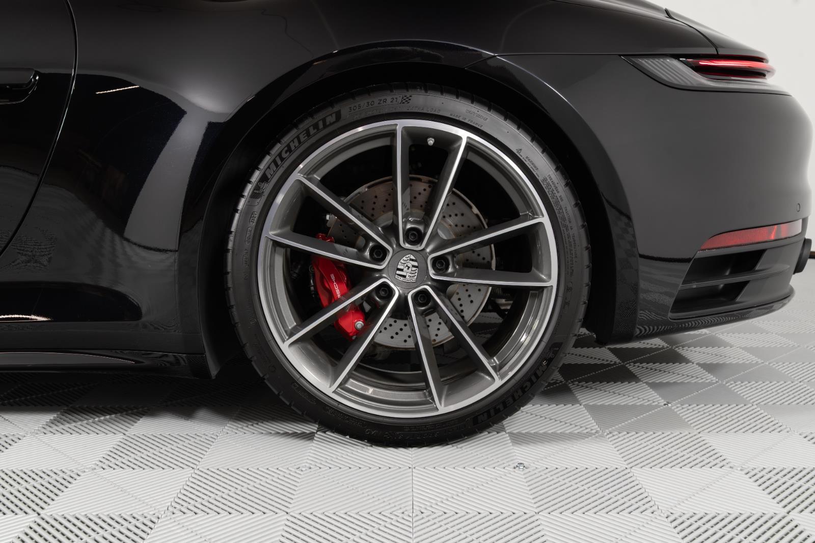 2024 Porsche 911 - Photo 17